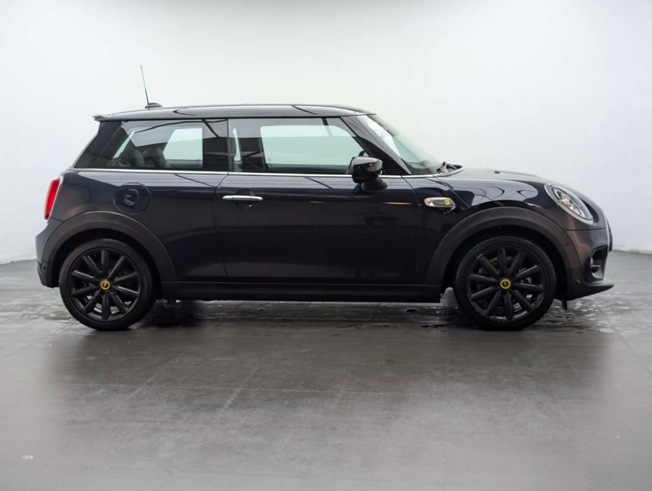 2020 MINI ELECTRIC HATCH 2020 MINI ELECTRIC HATCH