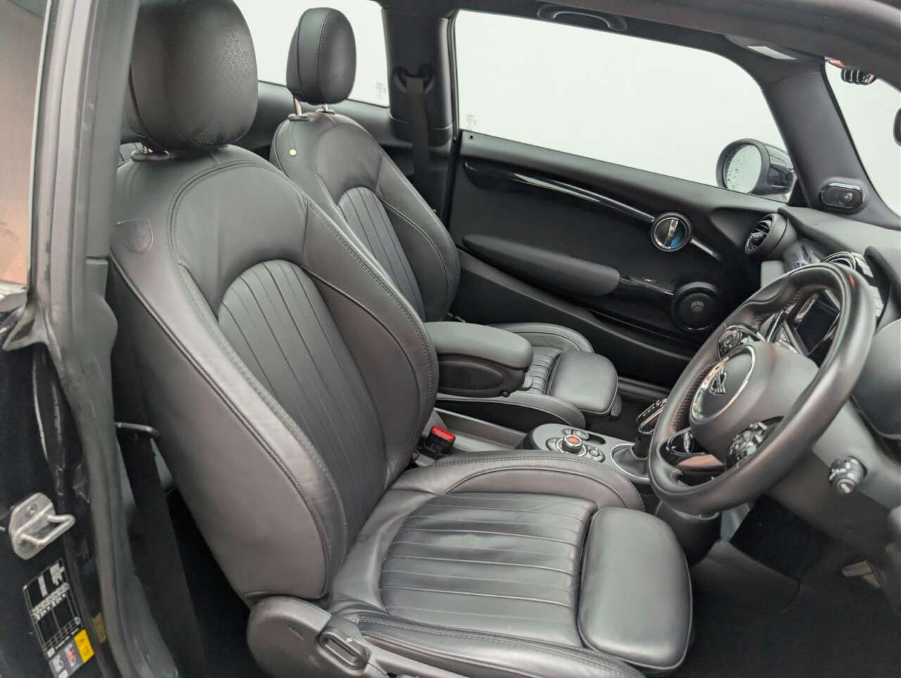 2020 MINI ELECTRIC HATCH 2020 MINI ELECTRIC HATCH