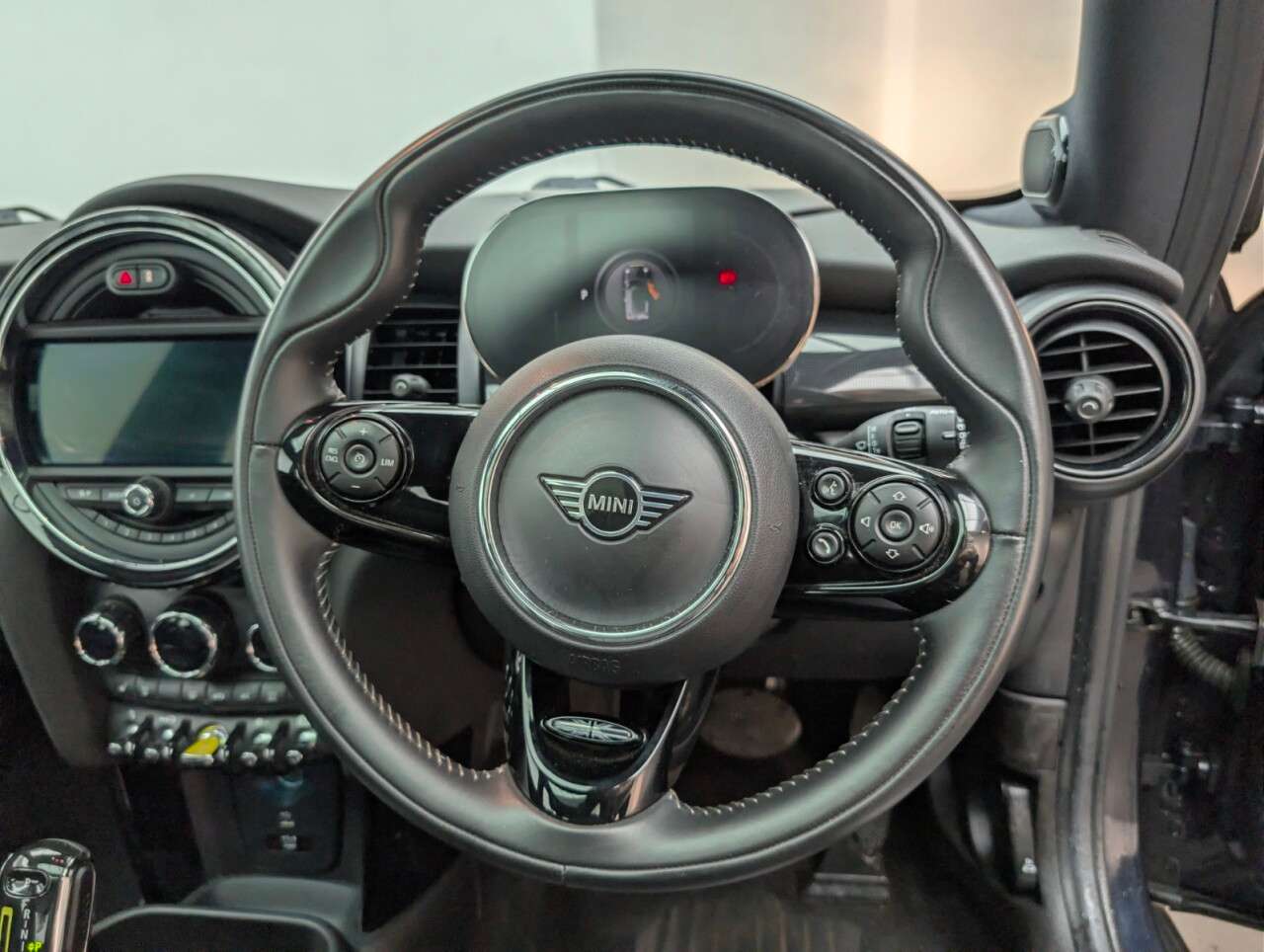 2020 MINI ELECTRIC HATCH 2020 MINI ELECTRIC HATCH