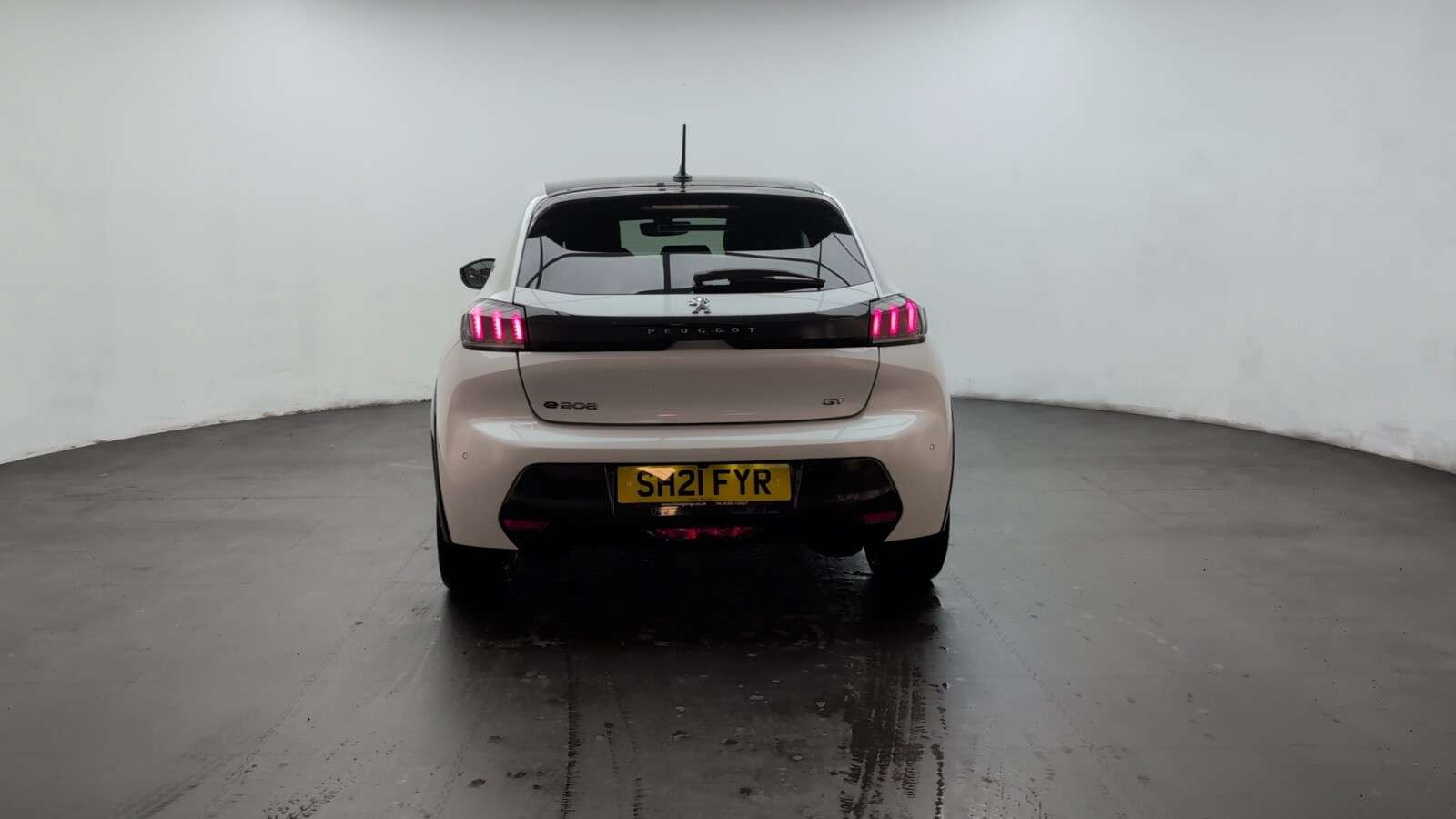 2021 PEUGEOT E-208 2021 PEUGEOT E-208