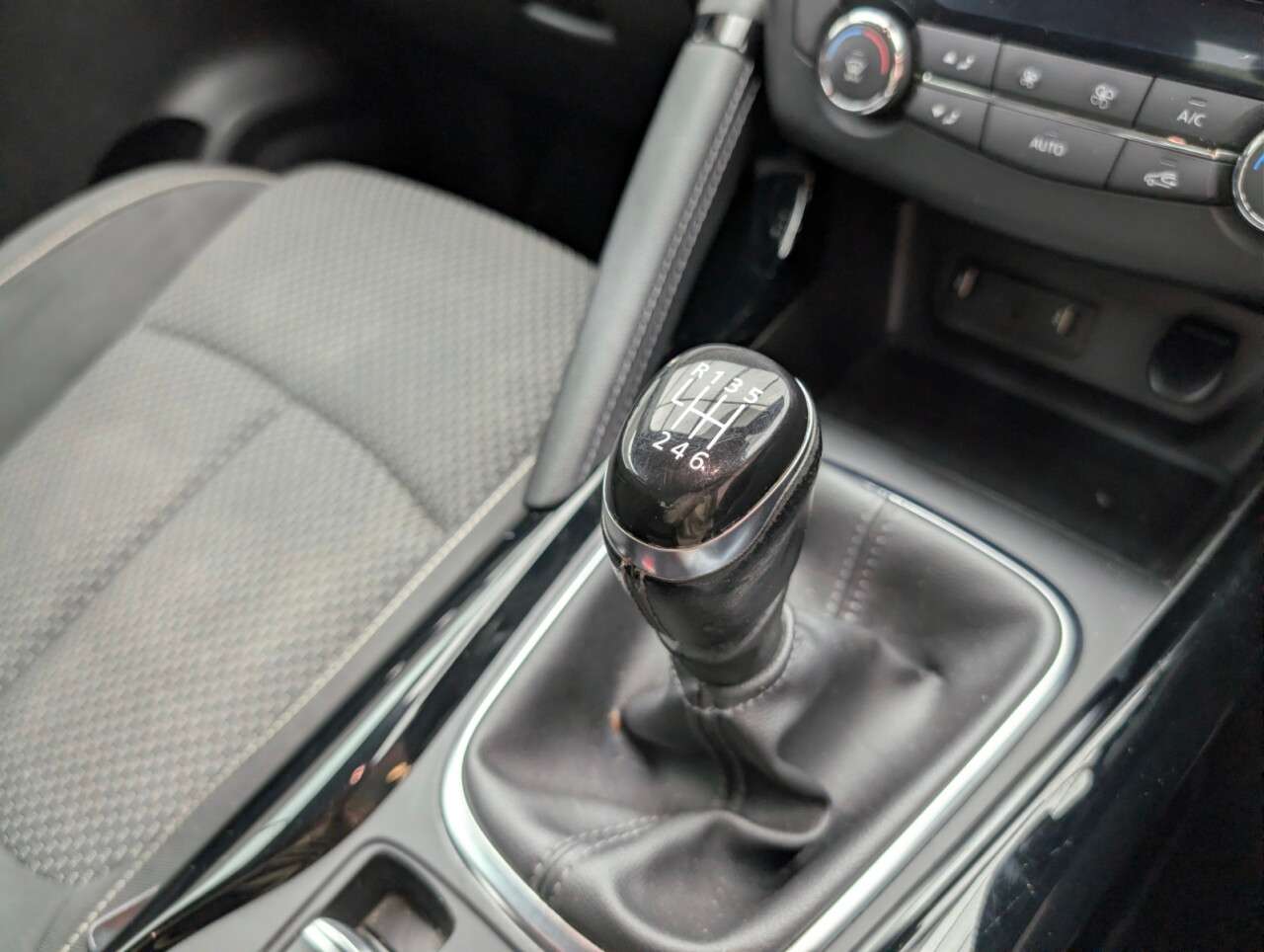 2016 RENAULT KADJAR 2016 RENAULT KADJAR