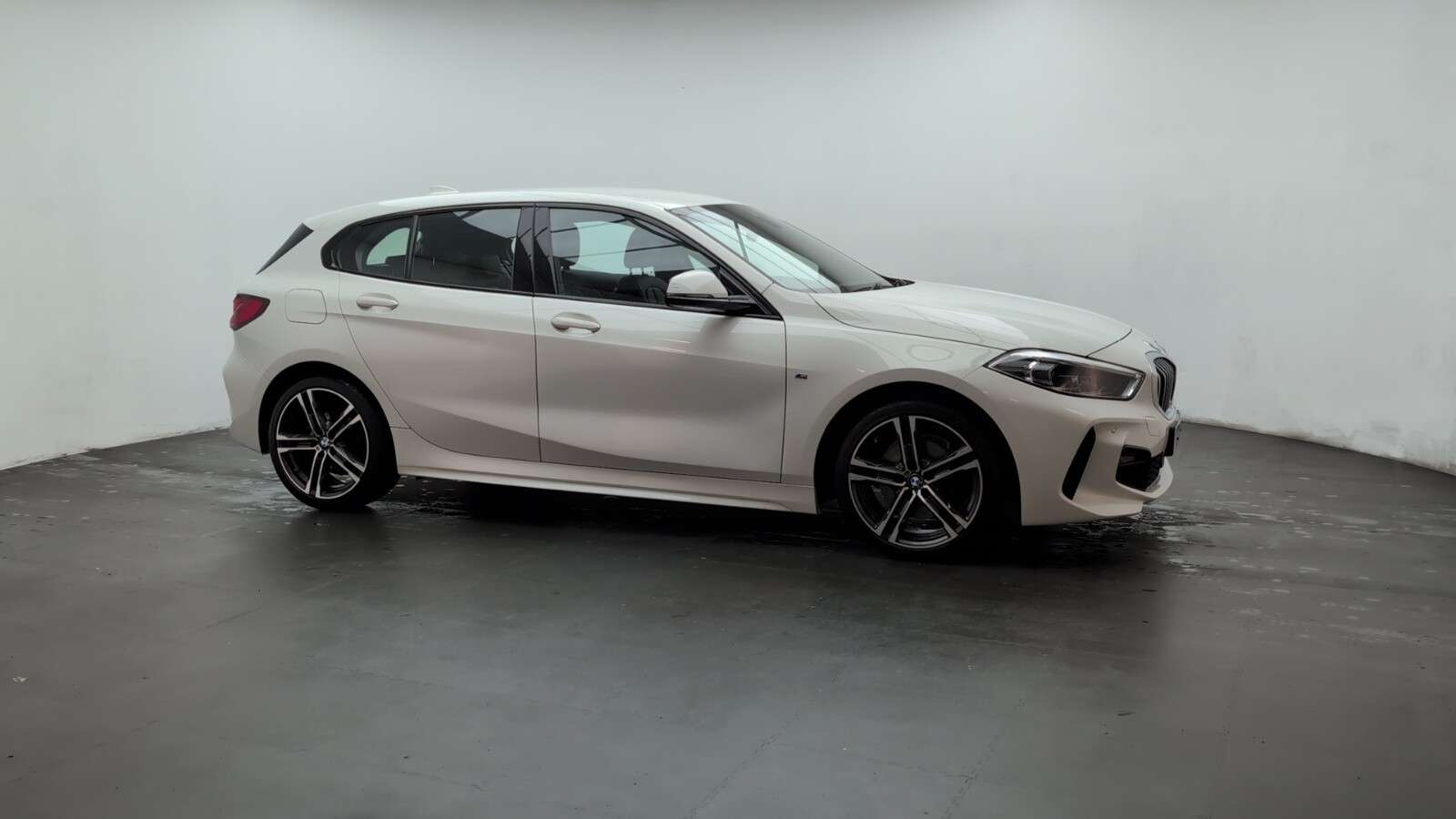 2021 BMW 1 SERIES 2021 BMW 1 SERIES
