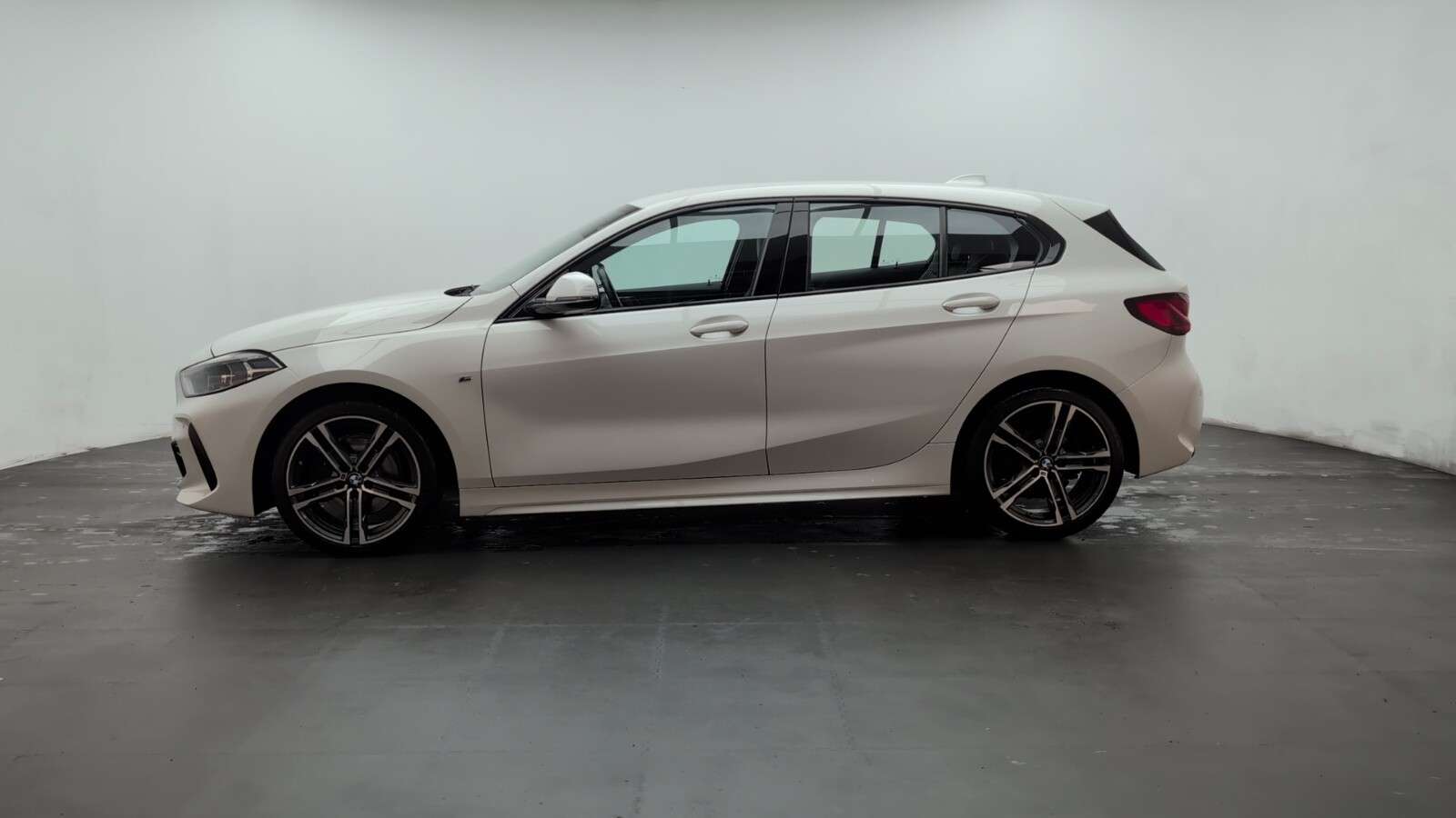 2021 BMW 1 SERIES 2021 BMW 1 SERIES