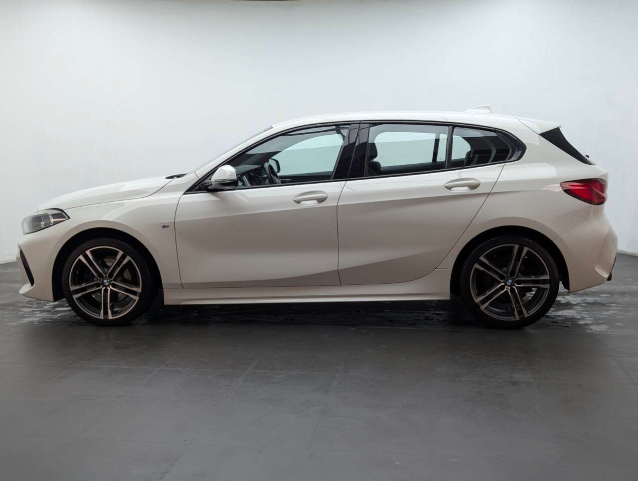 2021 BMW 1 SERIES 2021 BMW 1 SERIES