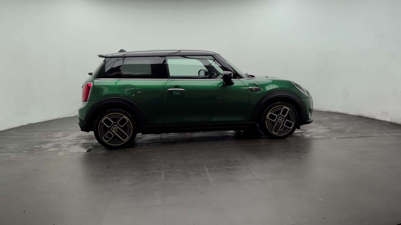 2021 MINI ELECTRIC HATCH 2021 MINI ELECTRIC HATCH