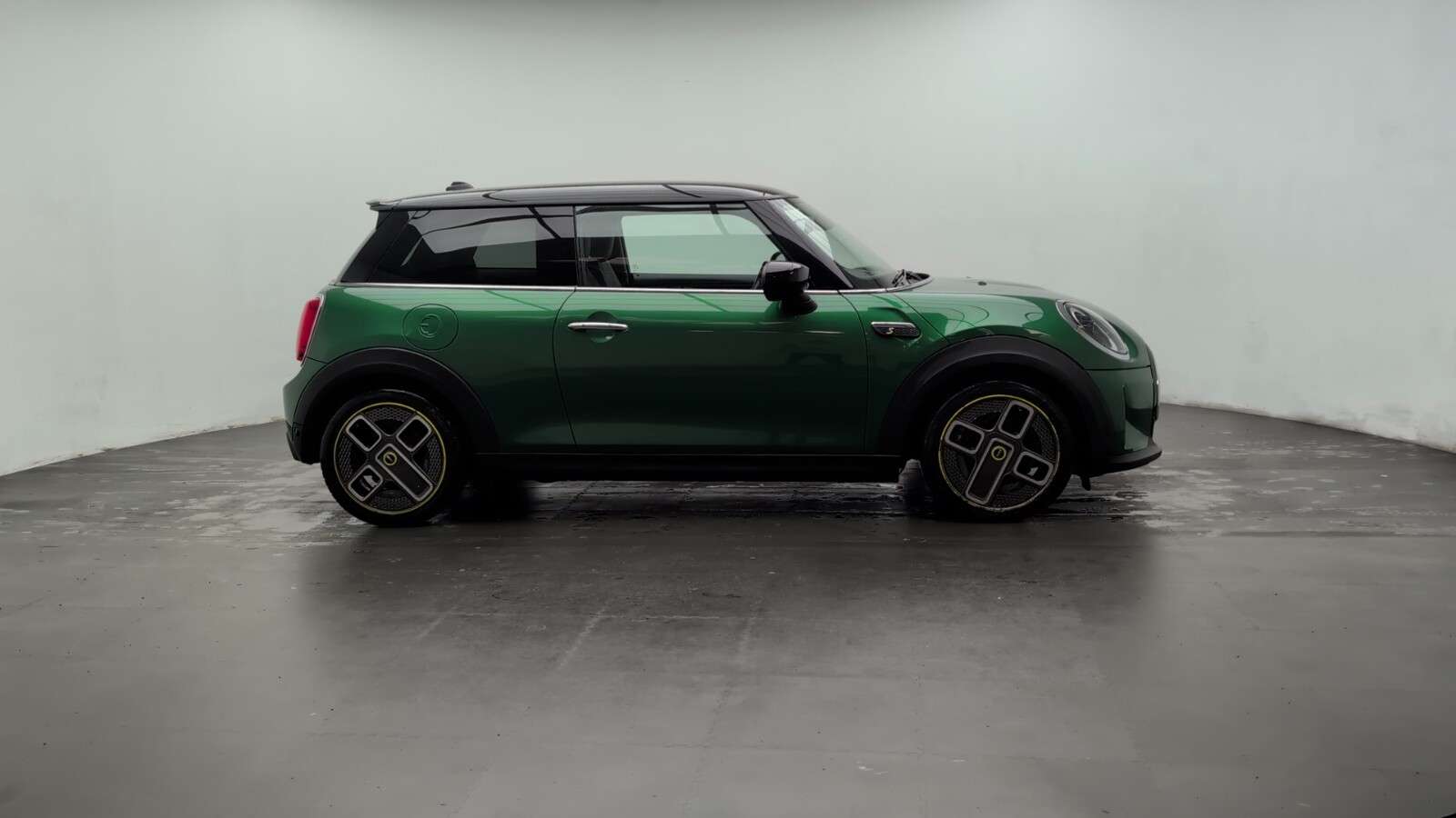 2021 MINI ELECTRIC HATCH 2021 MINI ELECTRIC HATCH