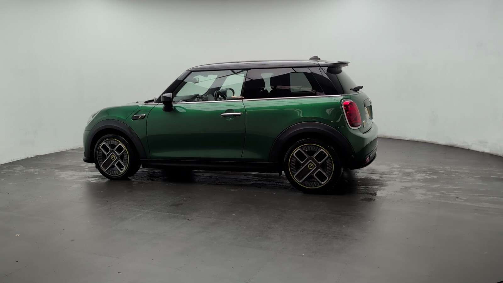 2021 MINI ELECTRIC HATCH 2021 MINI ELECTRIC HATCH