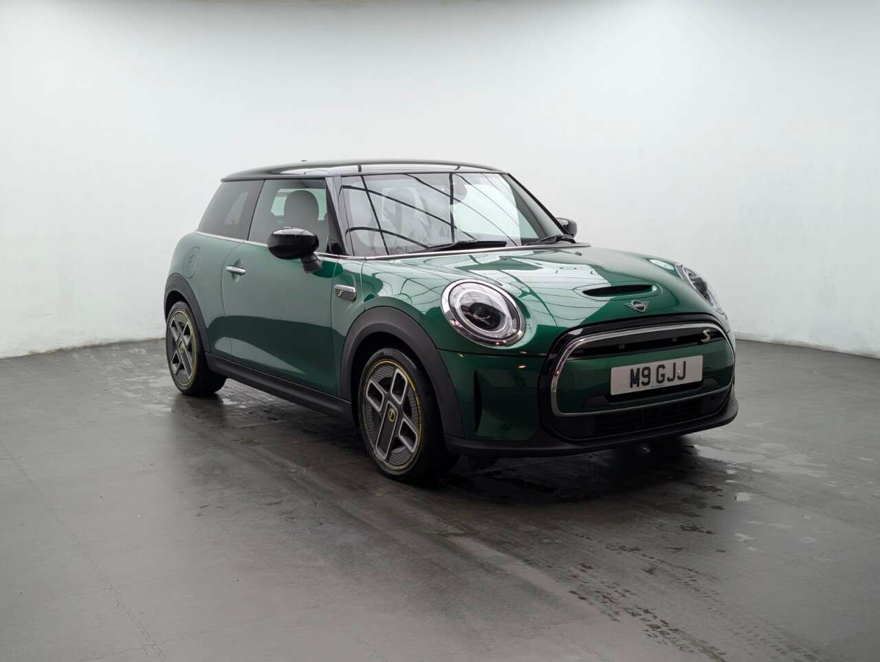 2021 MINI ELECTRIC HATCH 2021 MINI ELECTRIC HATCH