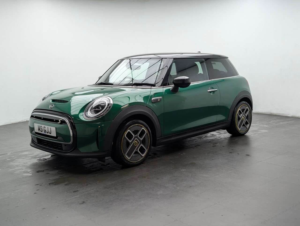 2021 MINI ELECTRIC HATCH 2021 MINI ELECTRIC HATCH