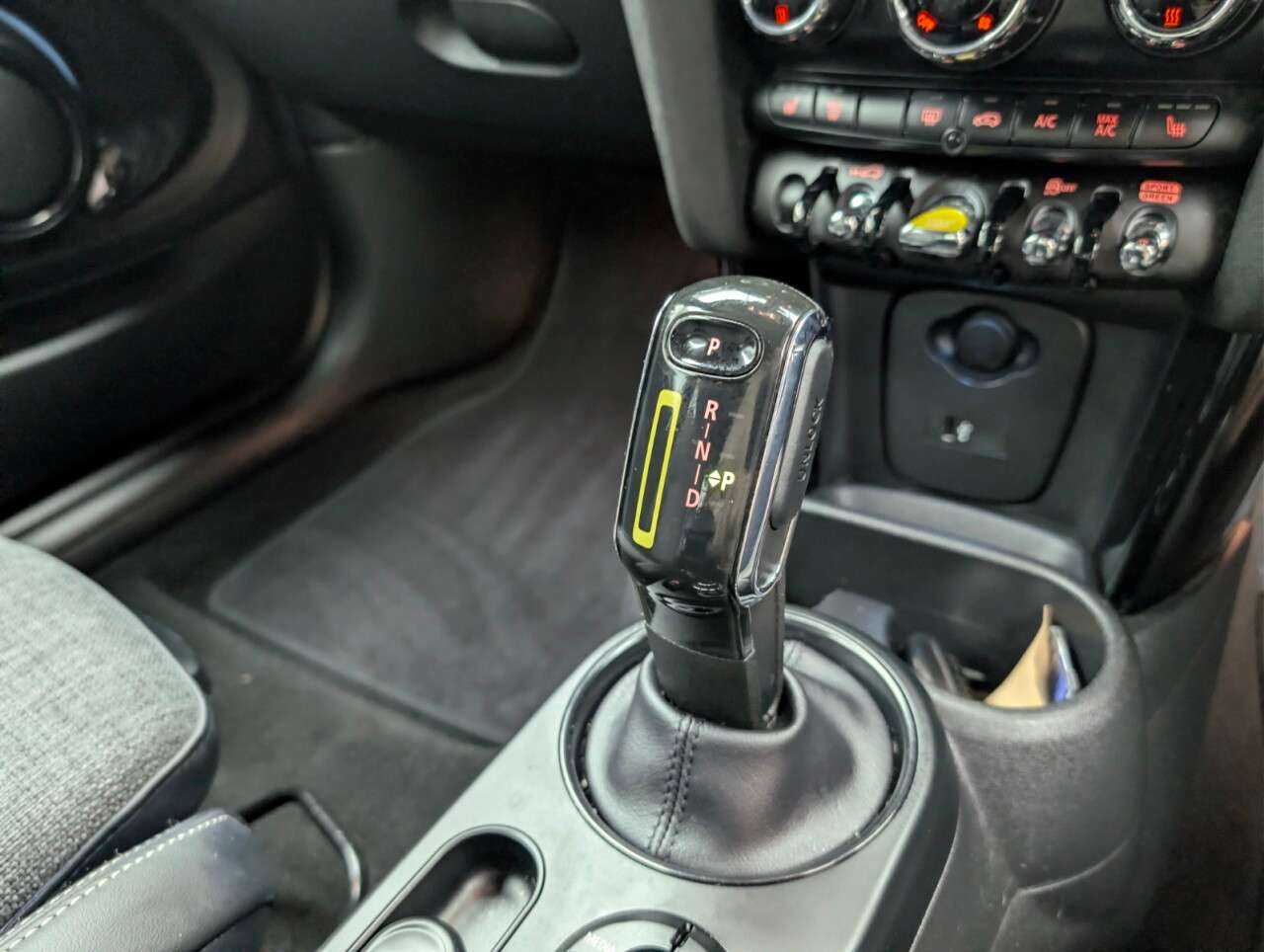 2021 MINI ELECTRIC HATCH 2021 MINI ELECTRIC HATCH