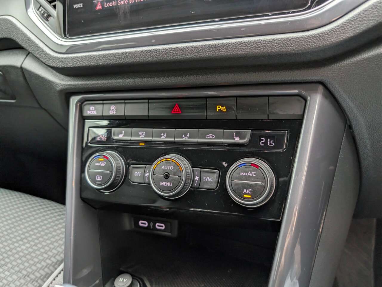 2021 VOLKSWAGEN T-ROC 2021 VOLKSWAGEN T-ROC