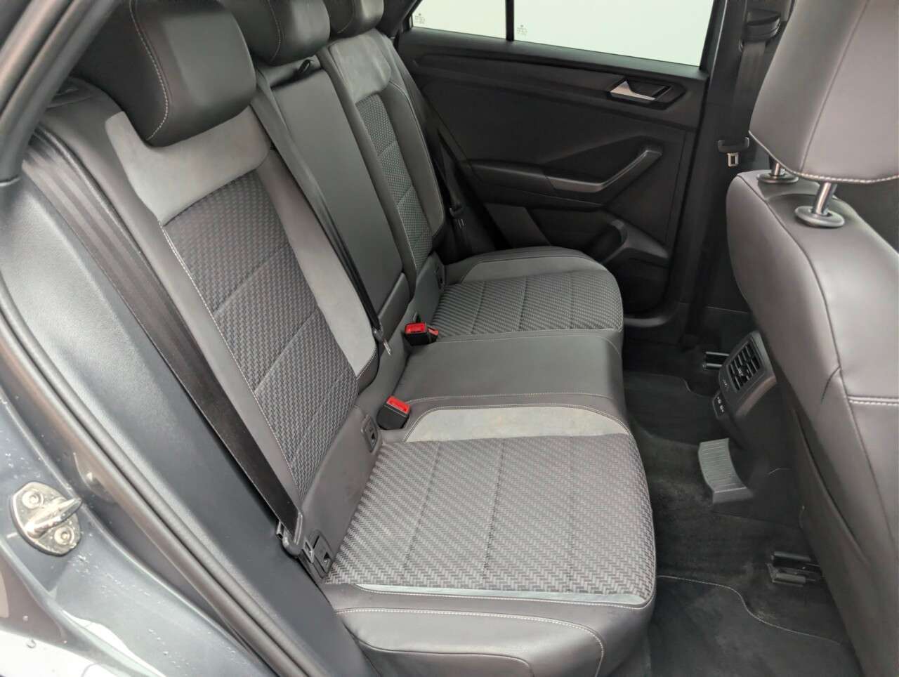 2021 VOLKSWAGEN T-ROC 2021 VOLKSWAGEN T-ROC