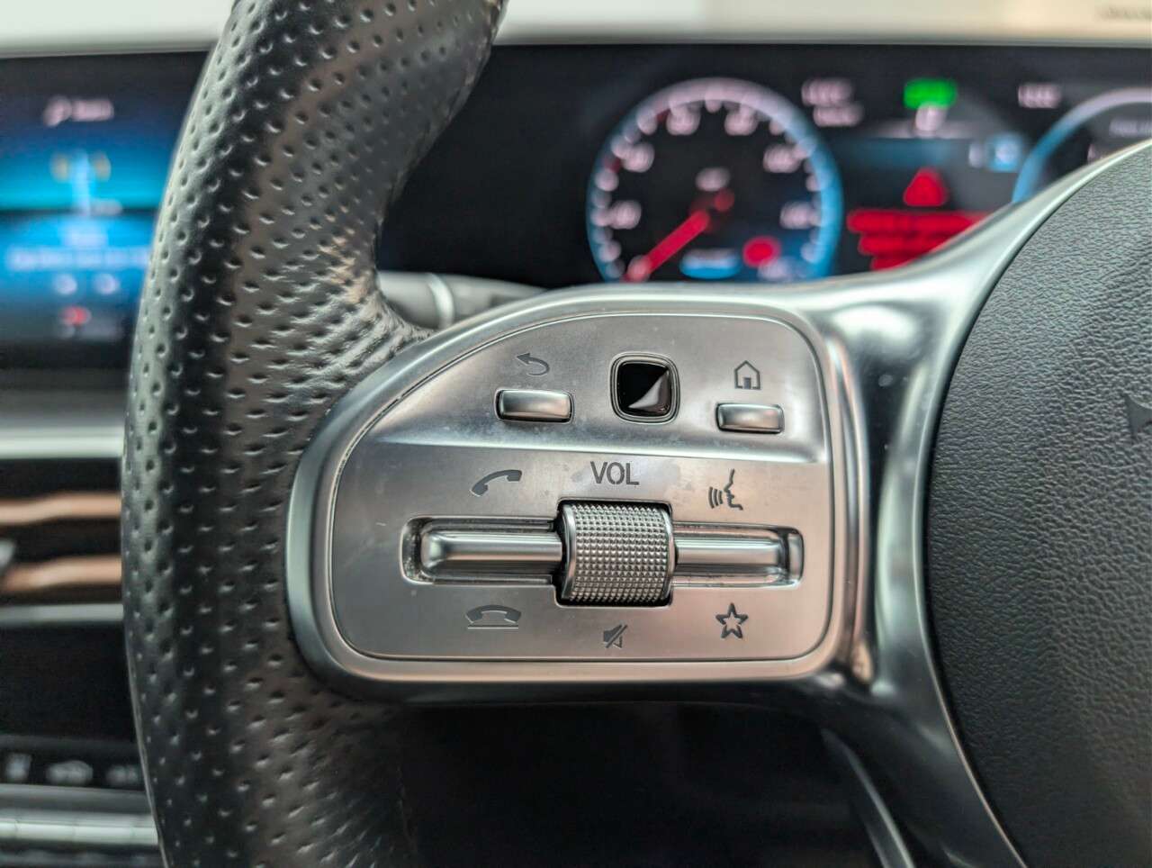 2021 MERCEDES-BENZ EQC 2021 MERCEDES-BENZ EQC