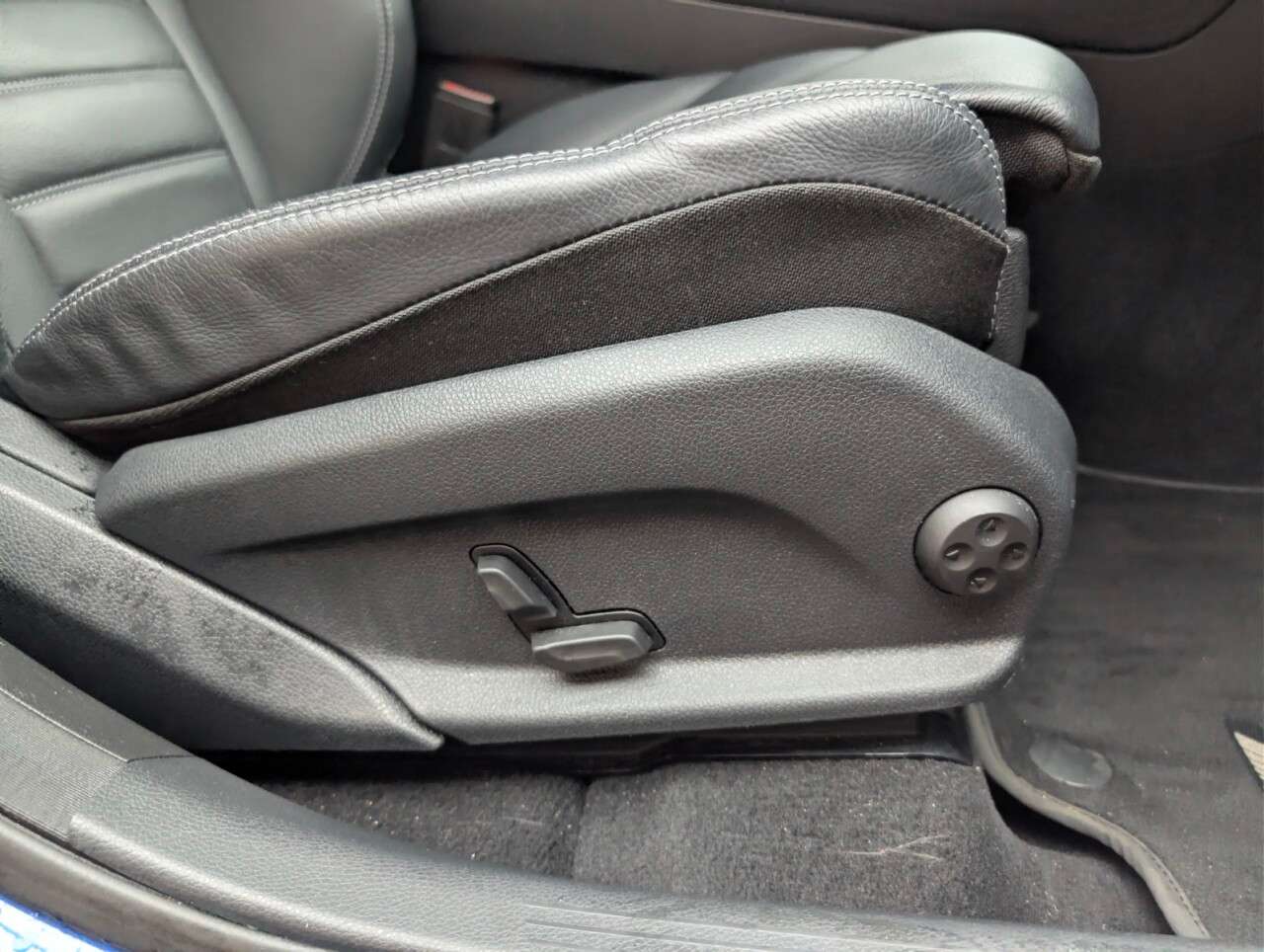 2021 MERCEDES-BENZ EQC 2021 MERCEDES-BENZ EQC