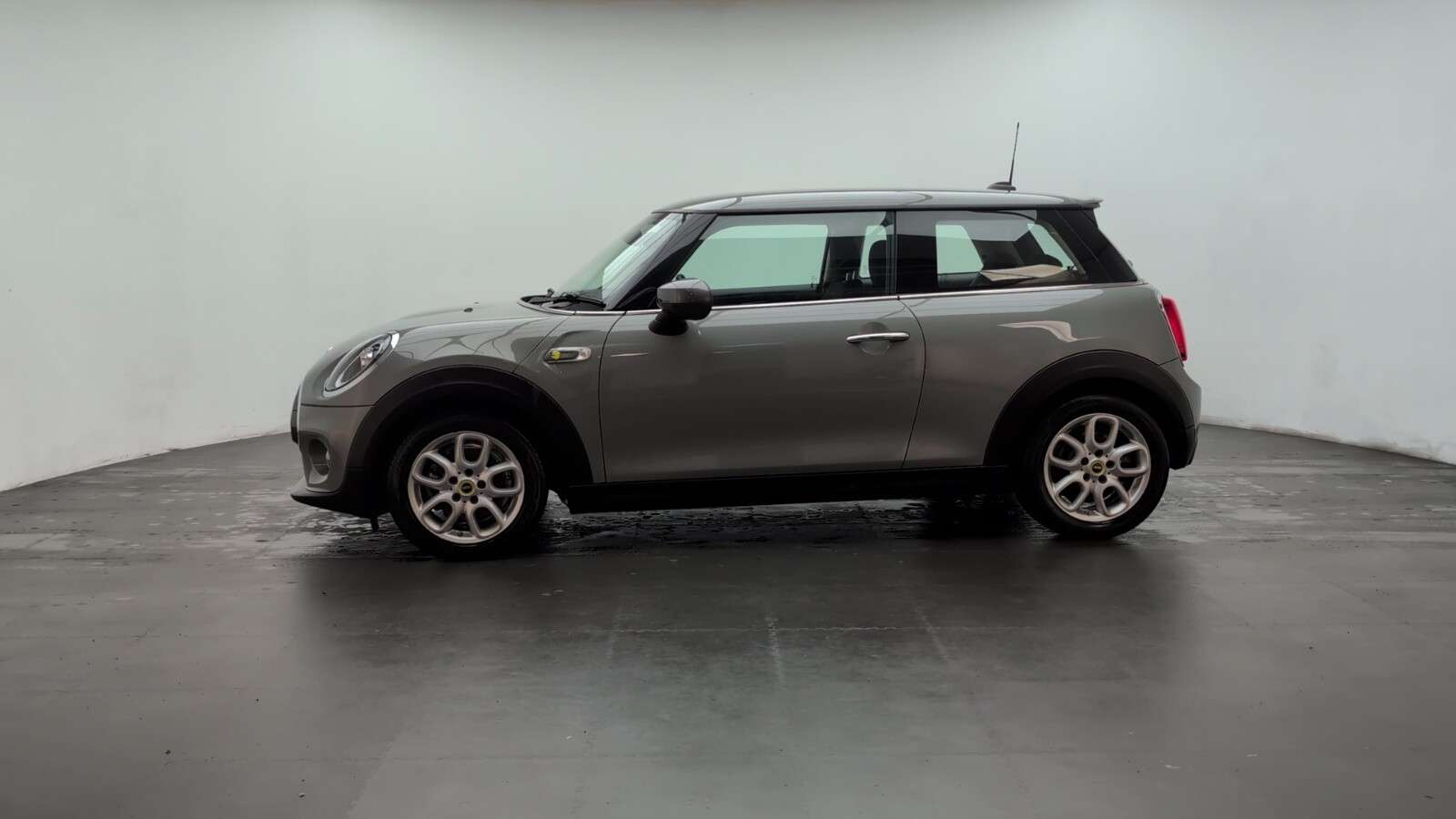 2020 MINI ELECTRIC HATCH 2020 MINI ELECTRIC HATCH