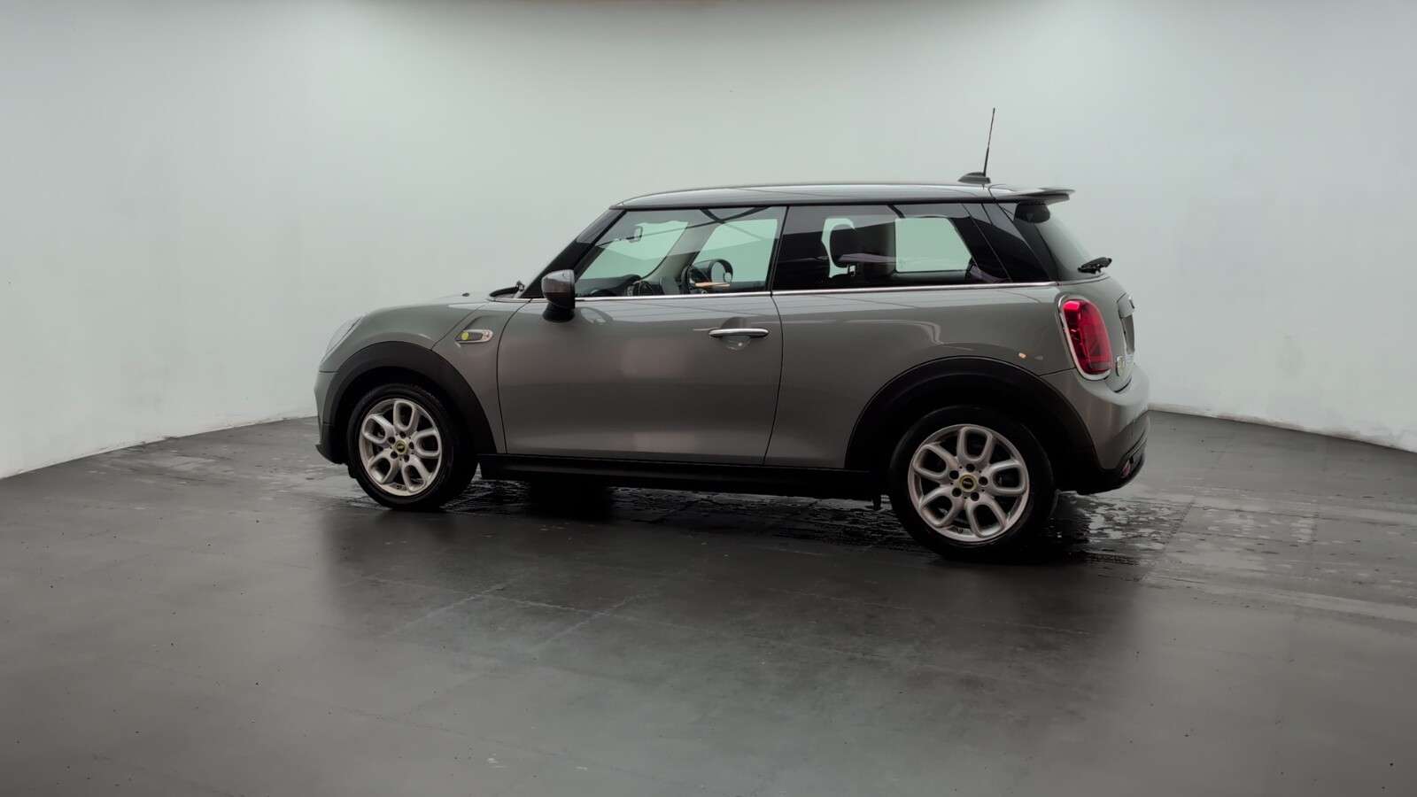 2020 MINI ELECTRIC HATCH 2020 MINI ELECTRIC HATCH