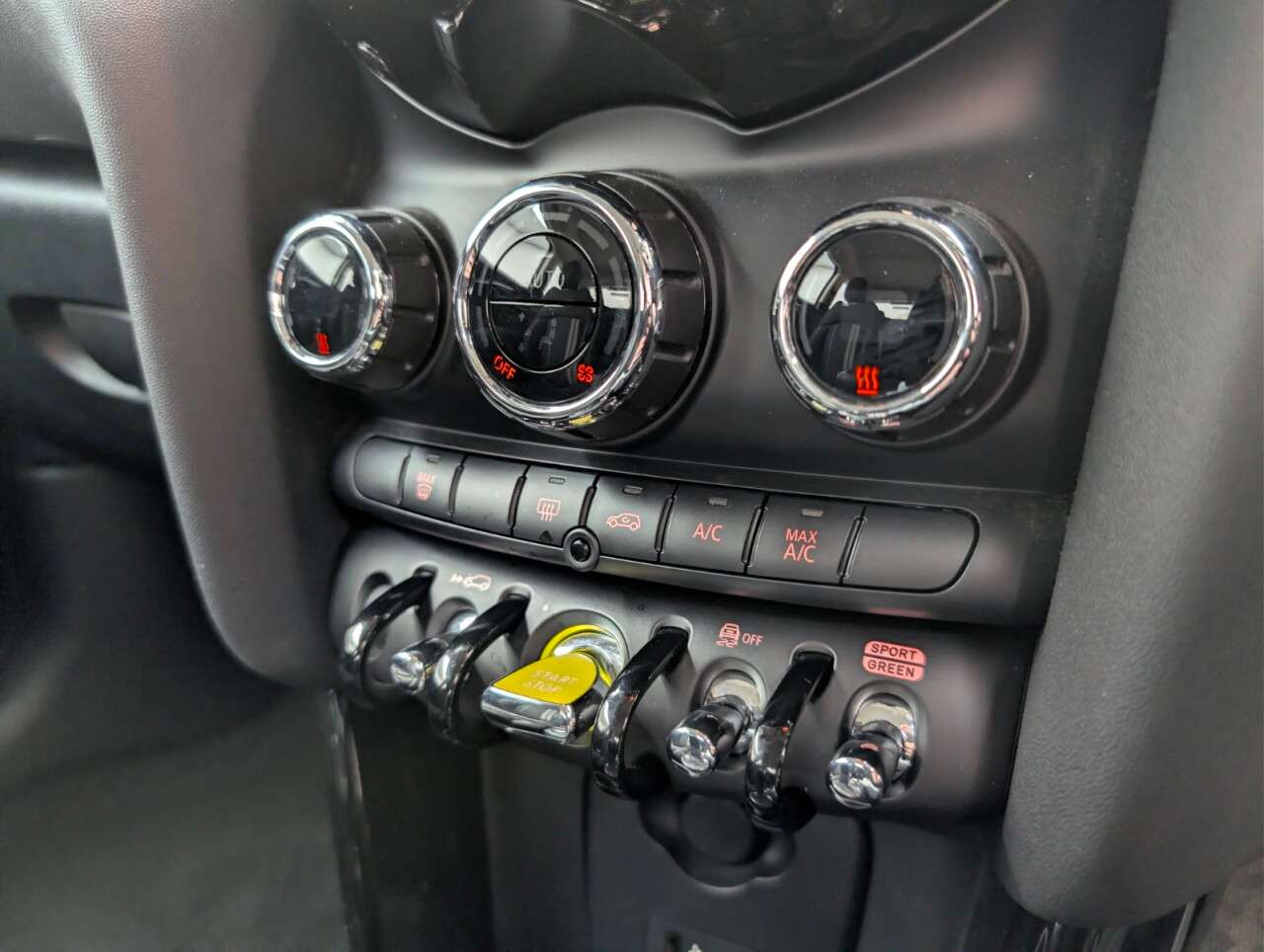 2020 MINI ELECTRIC HATCH 2020 MINI ELECTRIC HATCH