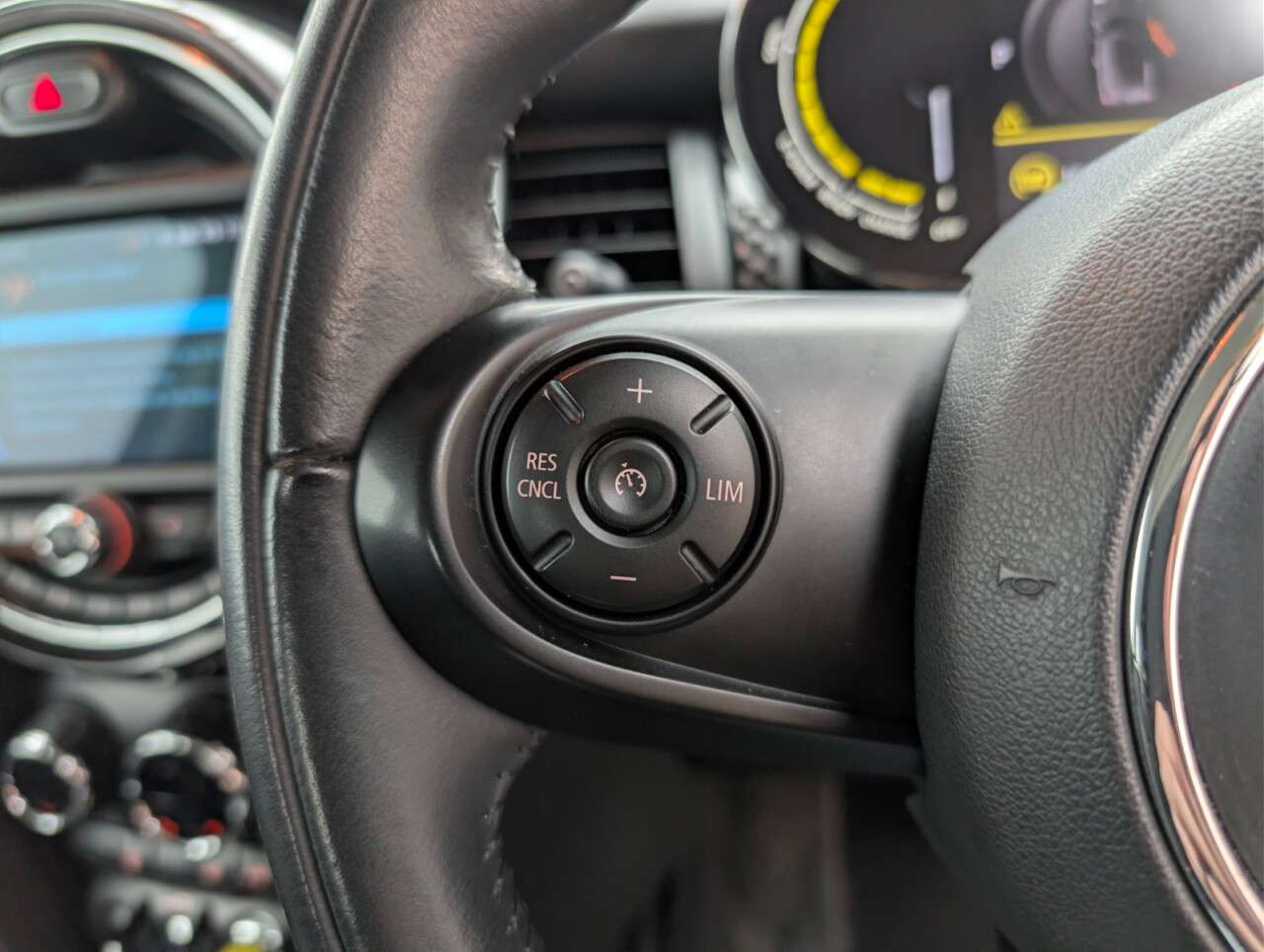 2020 MINI ELECTRIC HATCH 2020 MINI ELECTRIC HATCH