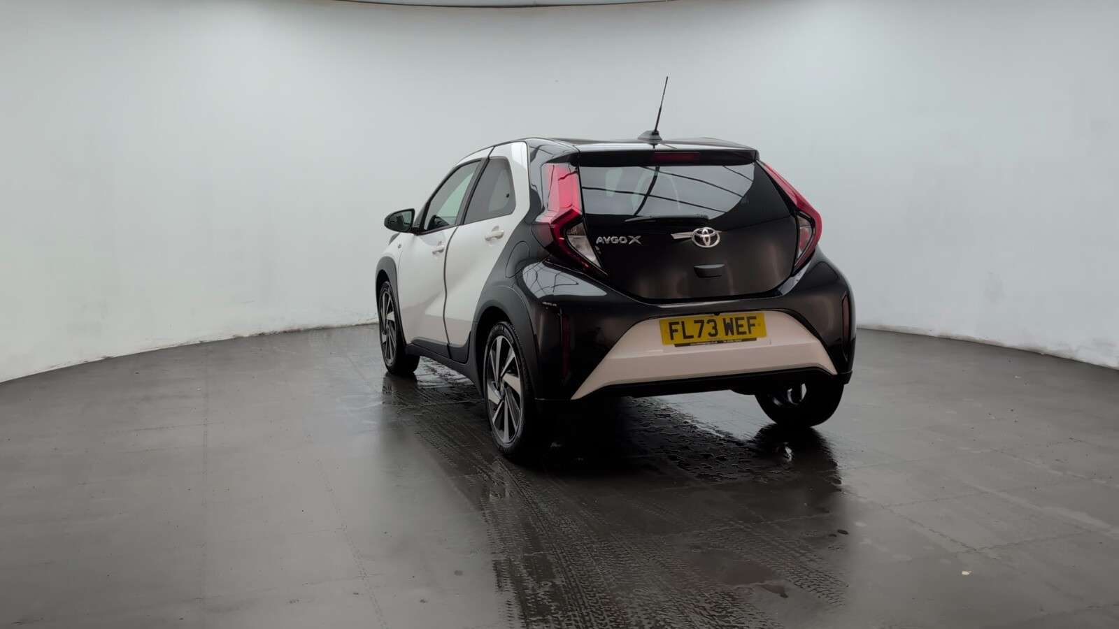 2023 TOYOTA AYGO X 2023 TOYOTA AYGO X
