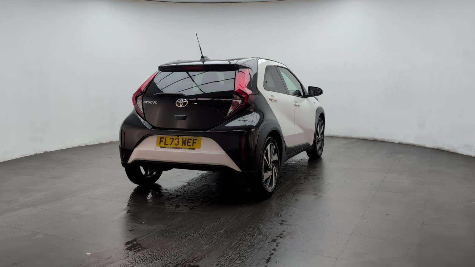 2023 TOYOTA AYGO X 2023 TOYOTA AYGO X