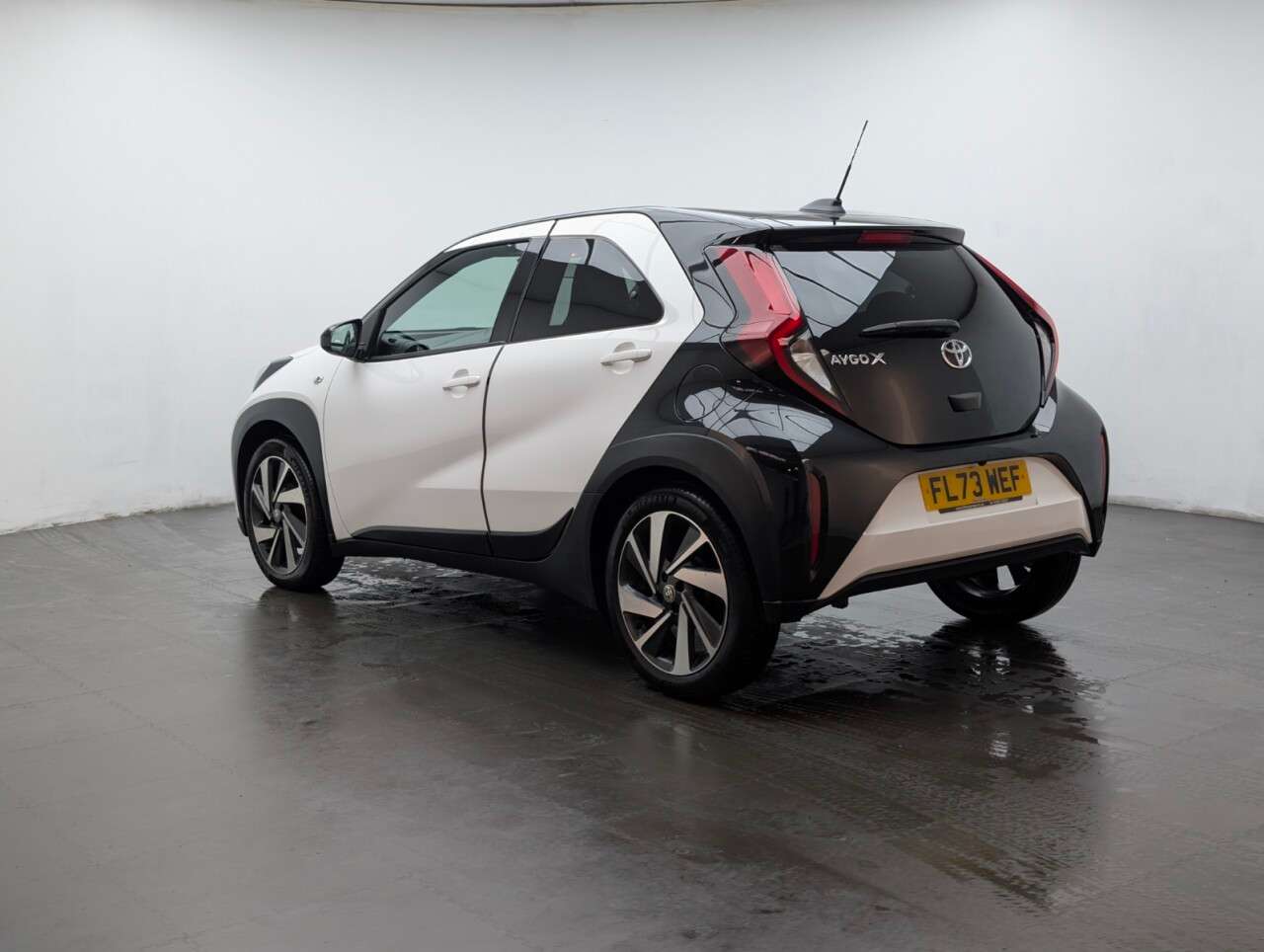 2023 TOYOTA AYGO X 2023 TOYOTA AYGO X