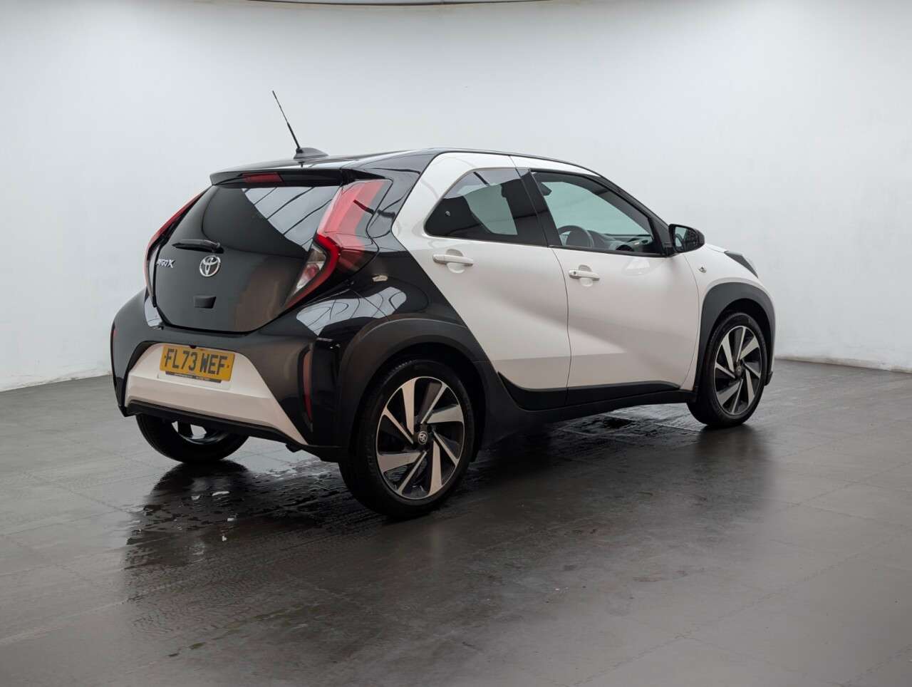 2023 TOYOTA AYGO X 2023 TOYOTA AYGO X