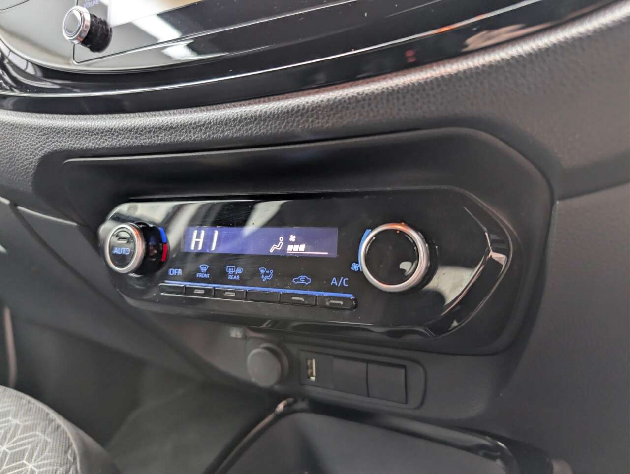 2023 TOYOTA AYGO X 2023 TOYOTA AYGO X