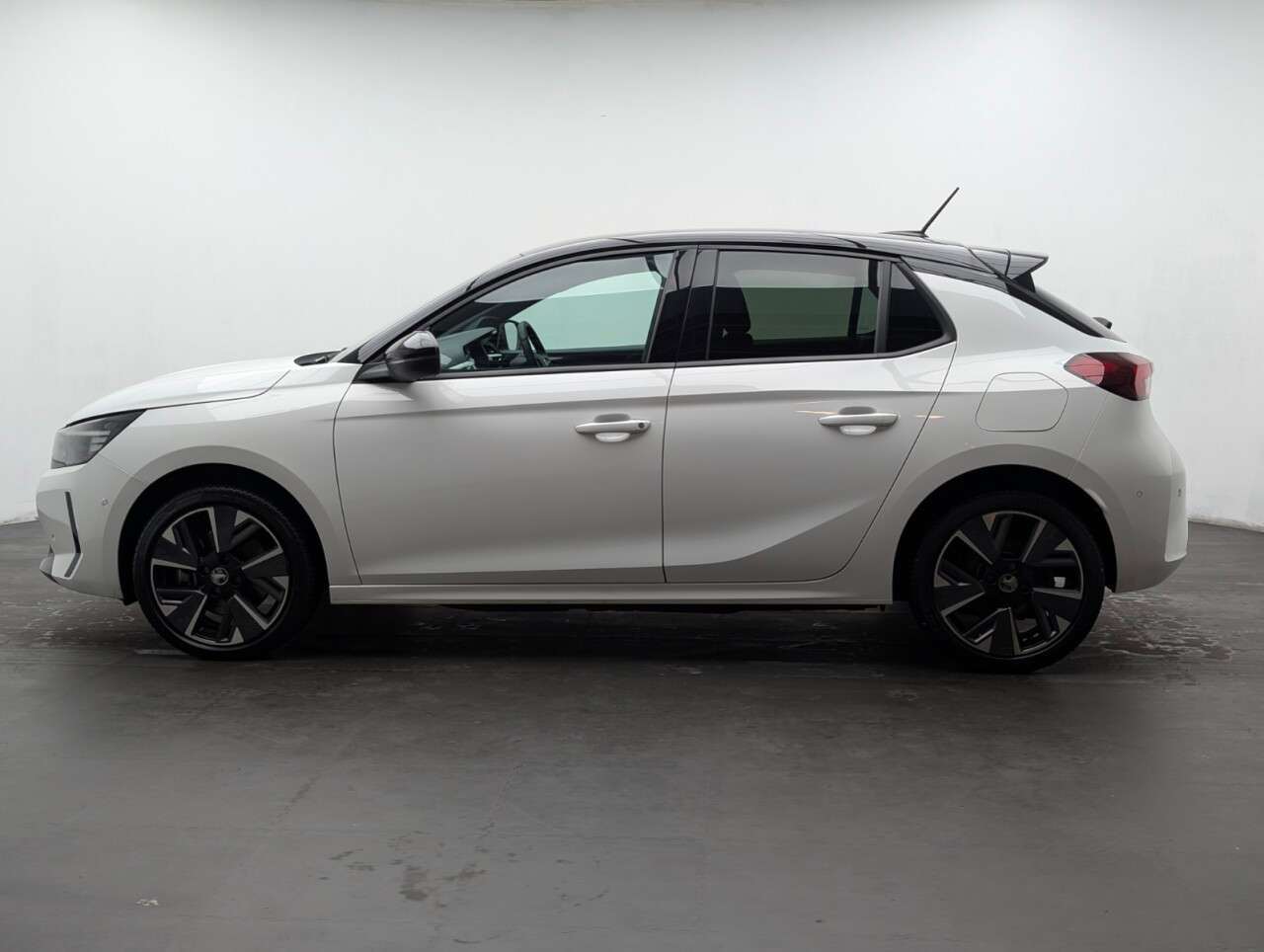 2024 VAUXHALL CORSA-E 2024 VAUXHALL CORSA-E