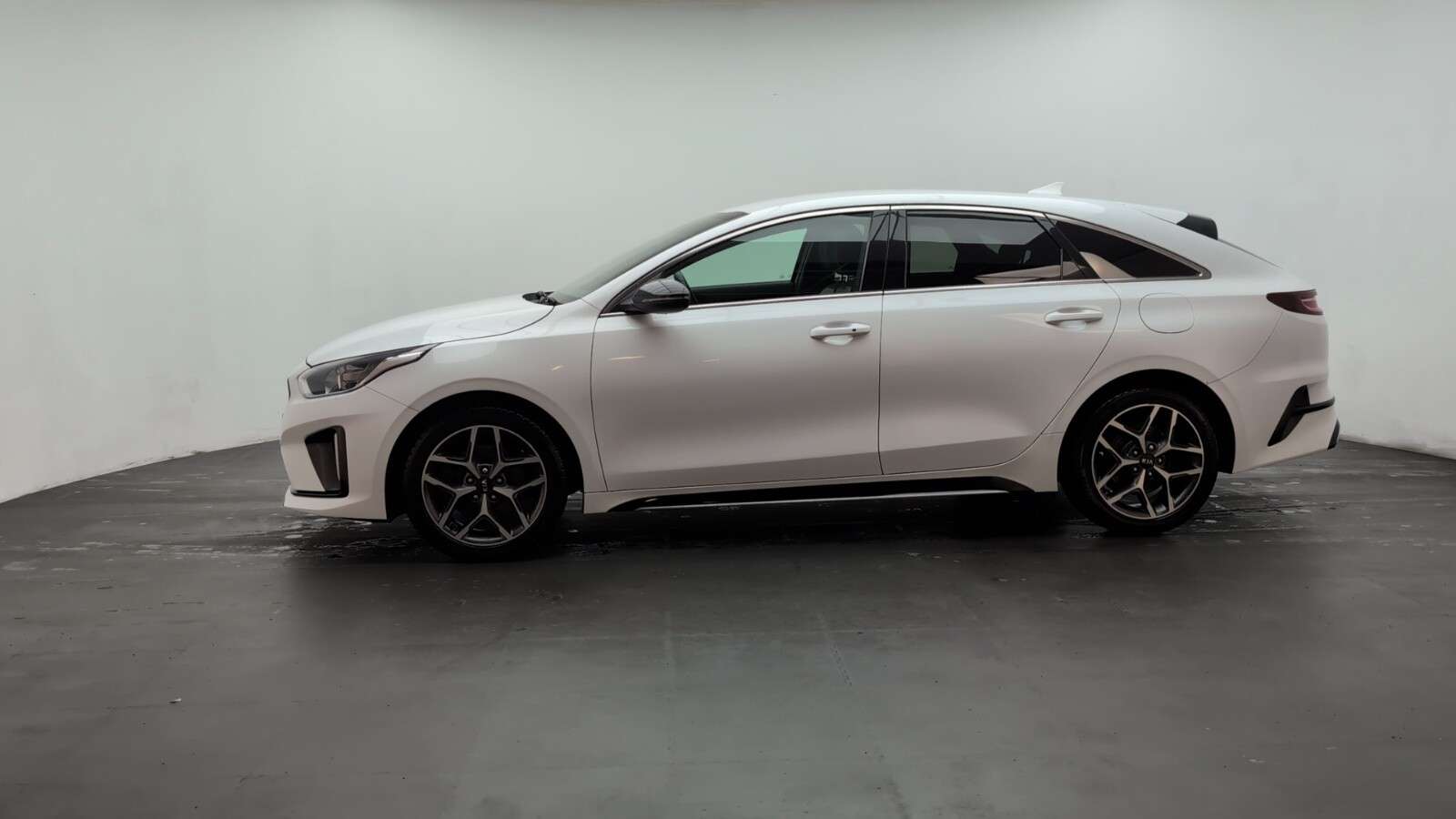 2020 KIA PROCEED 2020 KIA PROCEED