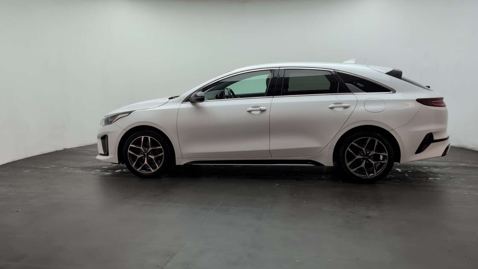 2020 KIA PROCEED 2020 KIA PROCEED