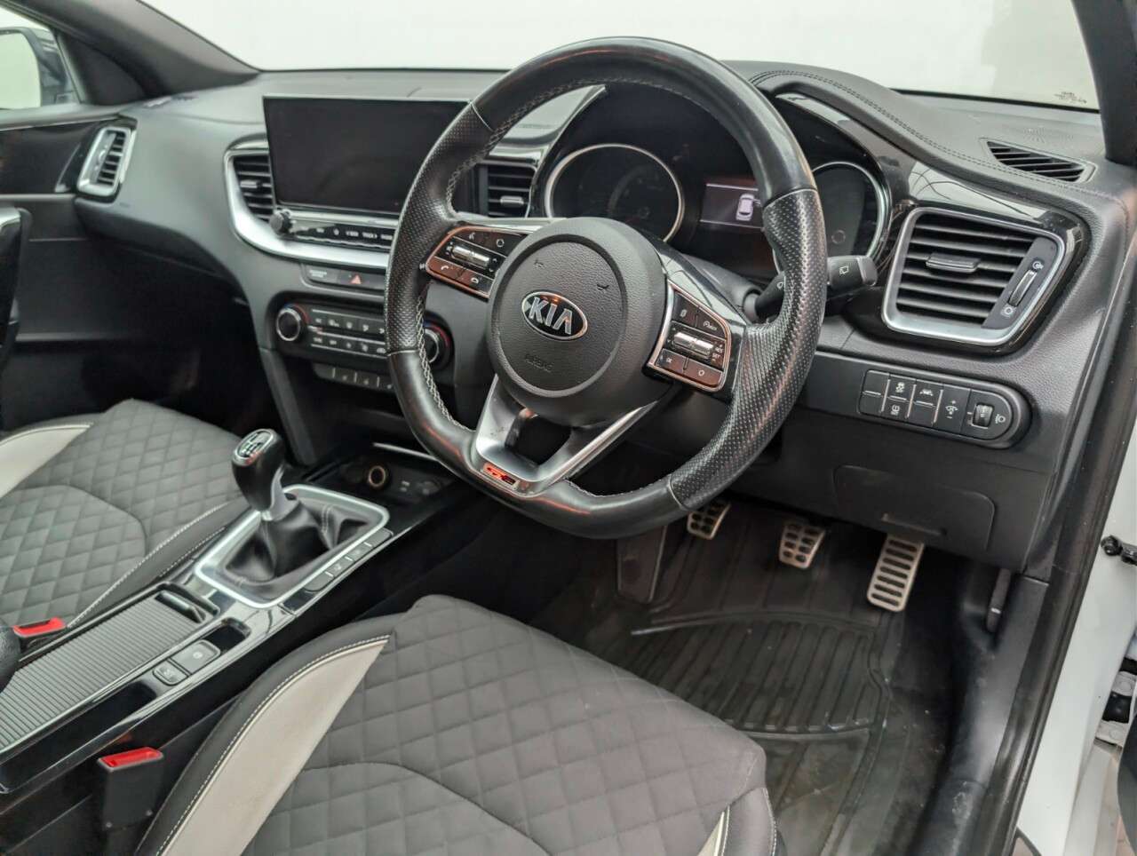 2020 KIA PROCEED 2020 KIA PROCEED