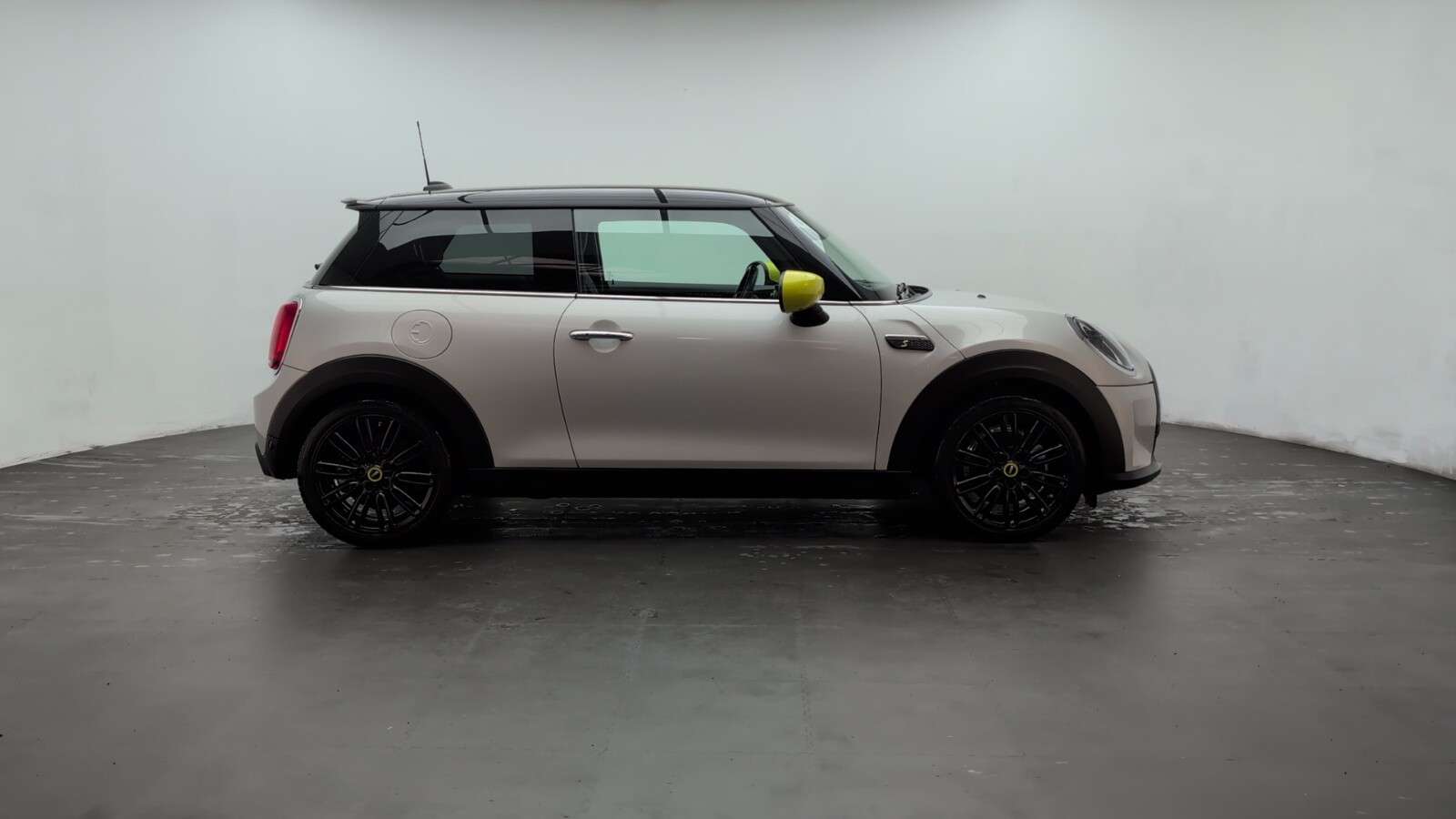 2022 MINI ELECTRIC HATCH 2022 MINI ELECTRIC HATCH