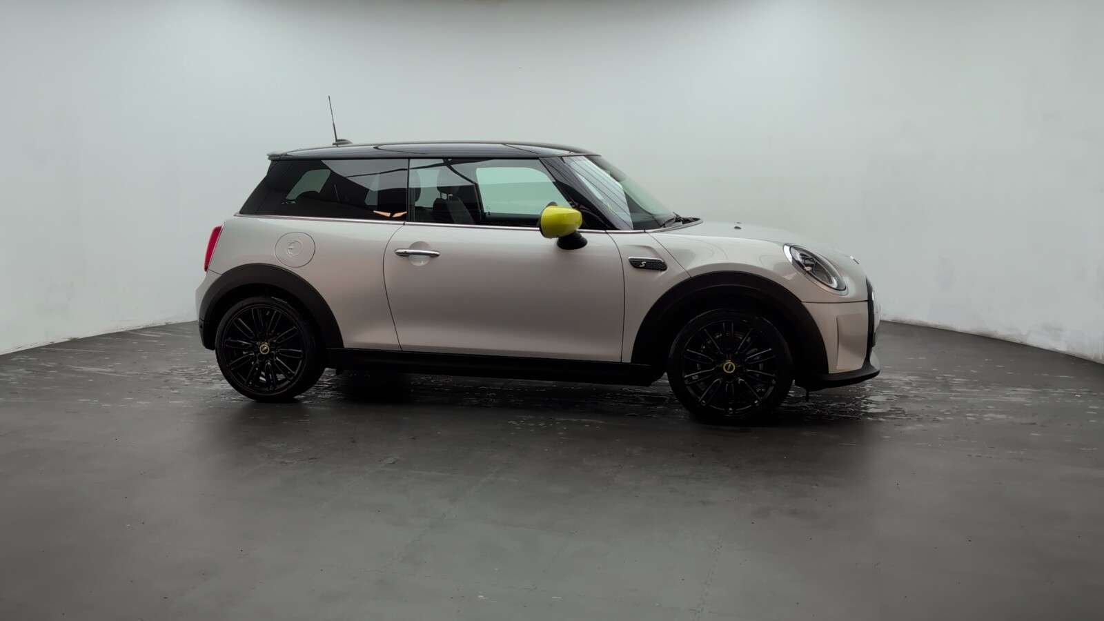 2022 MINI ELECTRIC HATCH 2022 MINI ELECTRIC HATCH