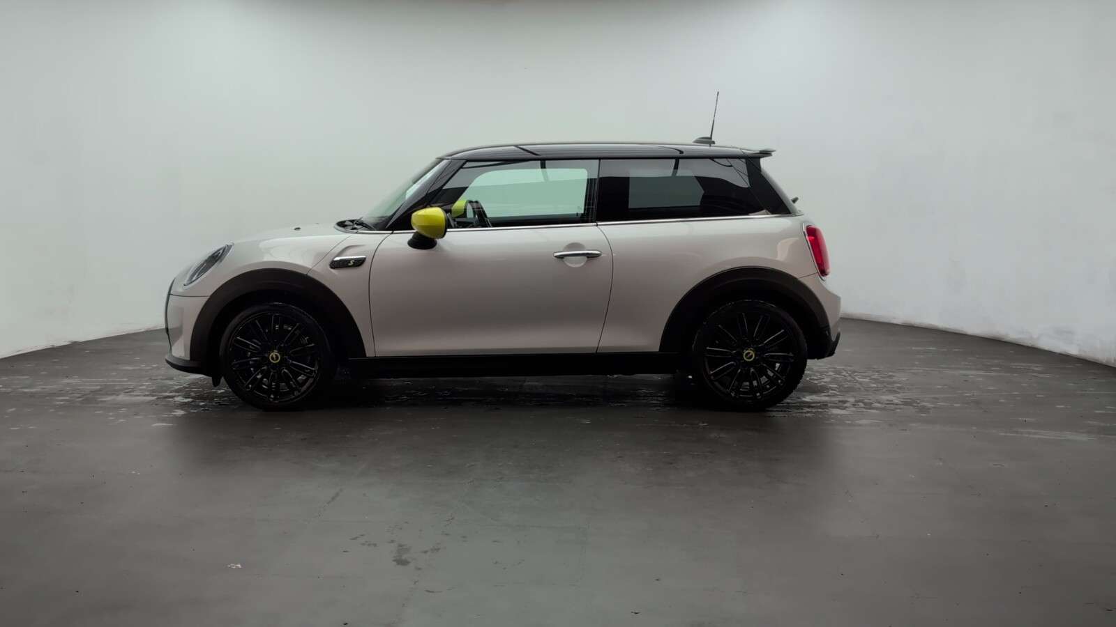 2022 MINI ELECTRIC HATCH 2022 MINI ELECTRIC HATCH