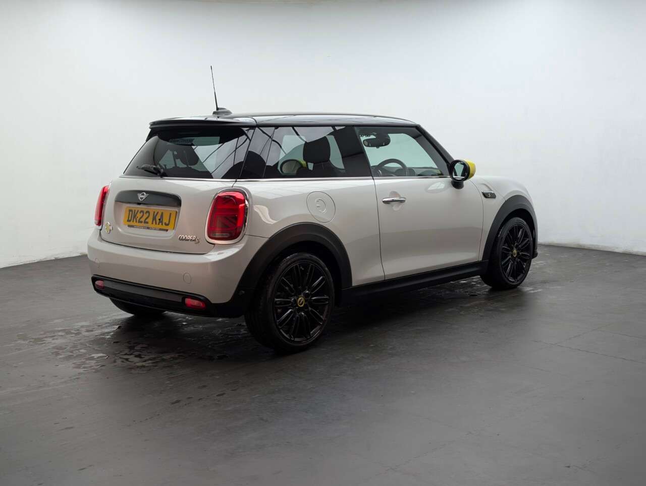 2022 MINI ELECTRIC HATCH 2022 MINI ELECTRIC HATCH