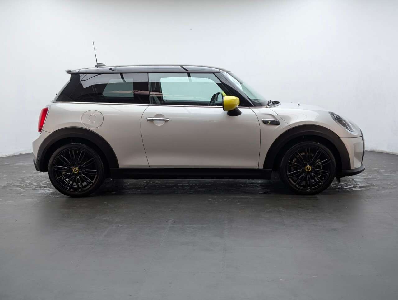 2022 MINI ELECTRIC HATCH 2022 MINI ELECTRIC HATCH