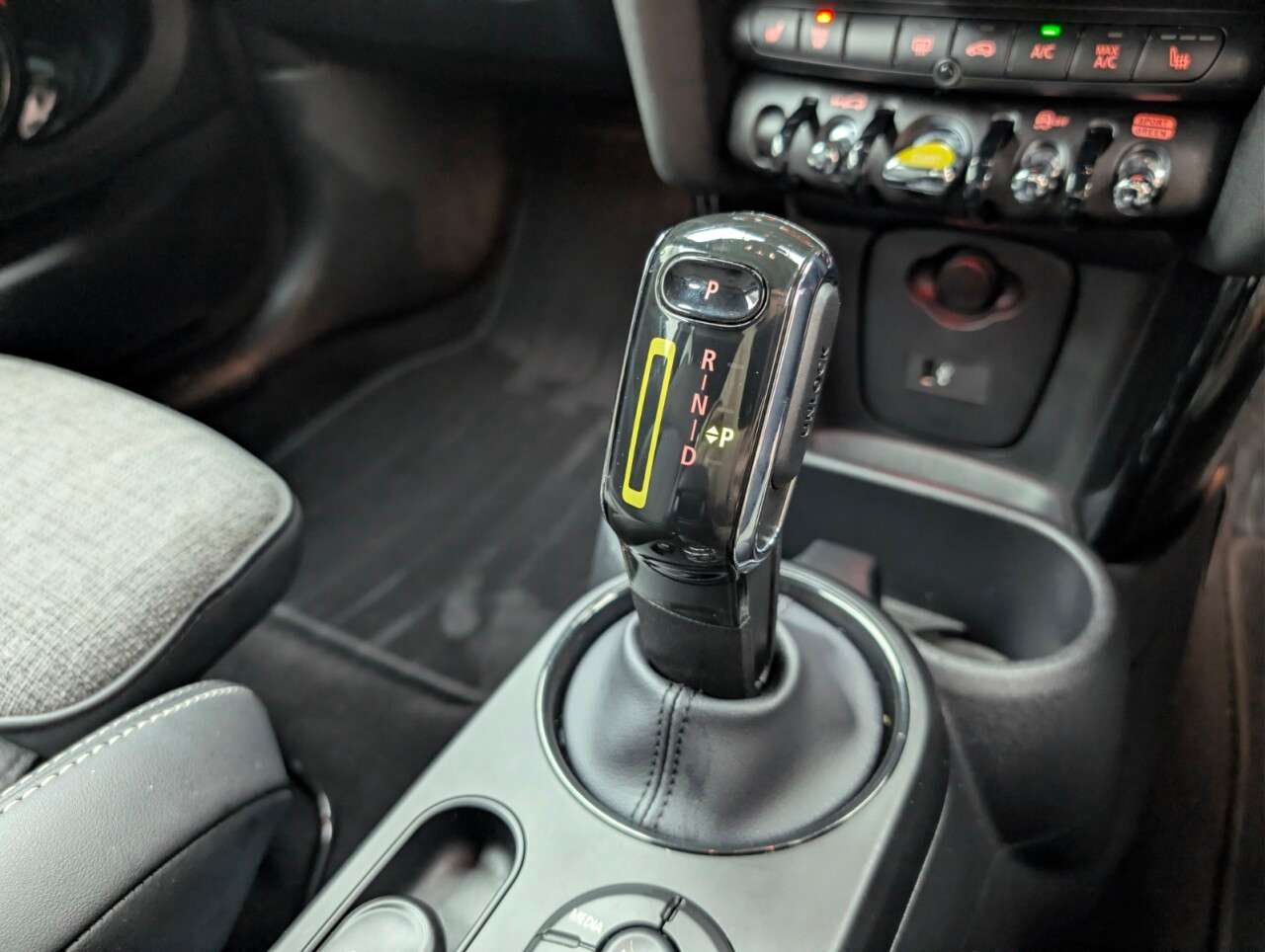 2022 MINI ELECTRIC HATCH 2022 MINI ELECTRIC HATCH