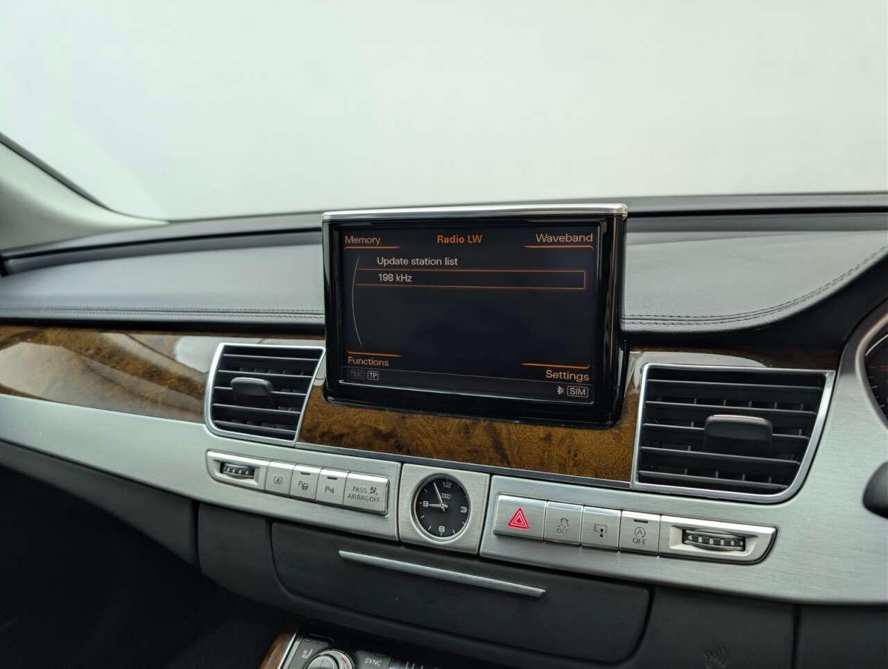 2015 AUDI A8 2015 AUDI A8
