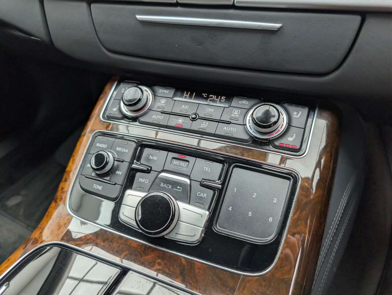 2015 AUDI A8 2015 AUDI A8