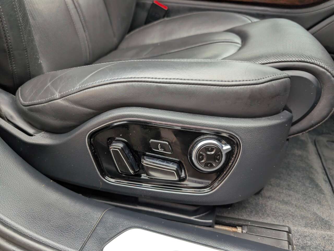 2015 AUDI A8 2015 AUDI A8