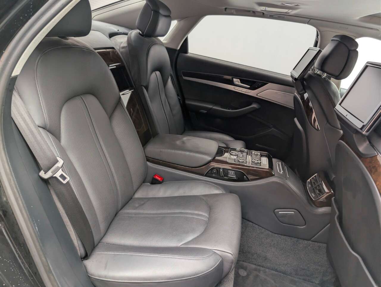 2015 AUDI A8 2015 AUDI A8