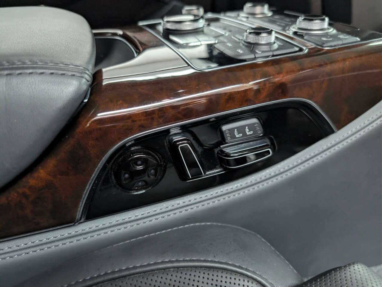 2015 AUDI A8 2015 AUDI A8