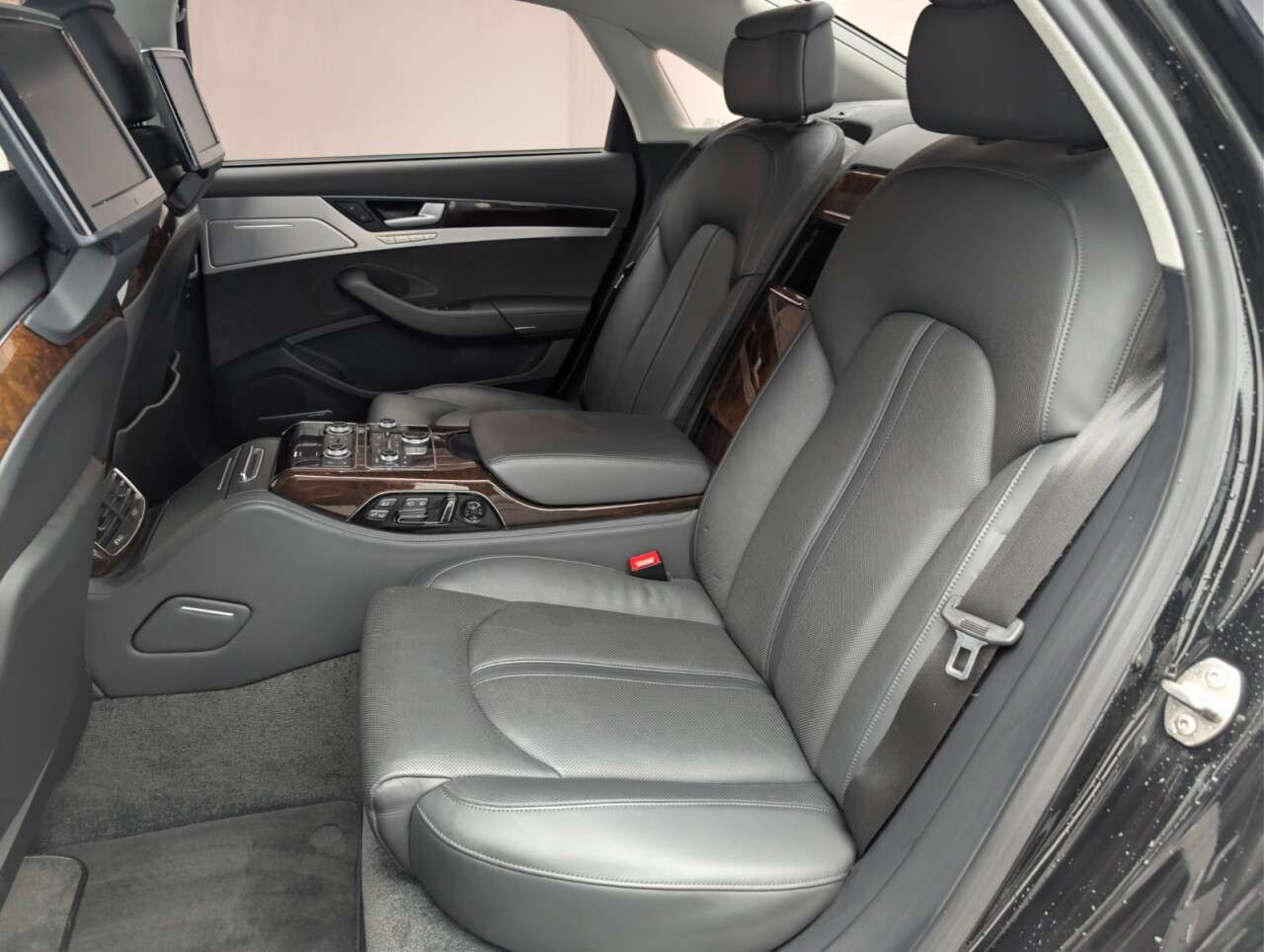 2015 AUDI A8 2015 AUDI A8