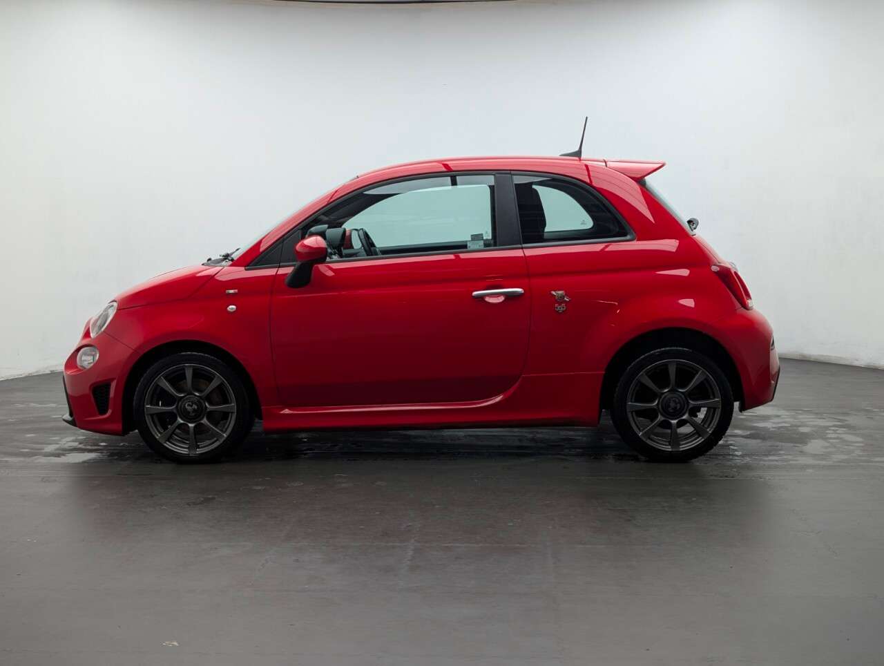 2018 ABARTH 595 2018 ABARTH 595
