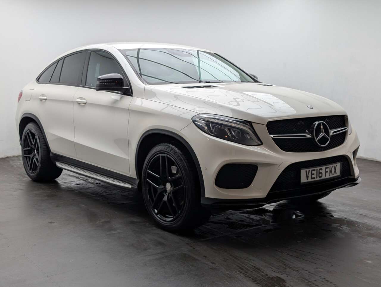 A 2016 MERCEDES-BENZ GLE 3.0 GLE350d V6 AMG Line Coupe 5dr Diesel G-Tronic 4MATIC Euro 6 (s/s) (258 A 2016 MERCEDES-BENZ GLE 3.0 GLE350d V6 AMG Line Coupe 5dr Diesel G-Tronic 4MATIC Euro 6 (s/s) (258