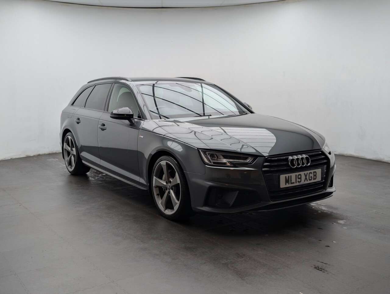 2019 AUDI A4 AVANT 2019 AUDI A4 AVANT