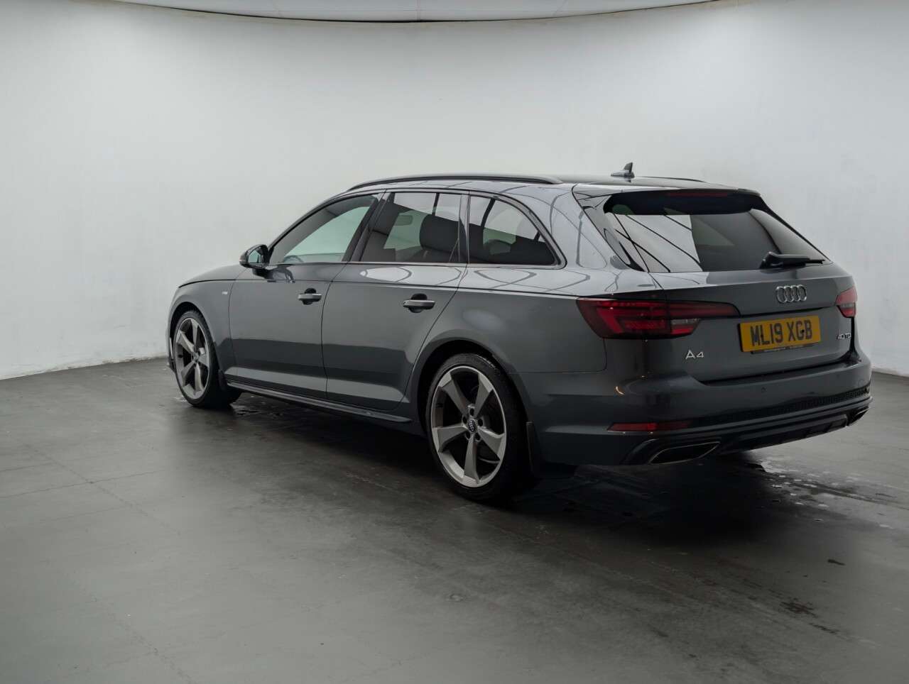 2019 AUDI A4 AVANT 2019 AUDI A4 AVANT