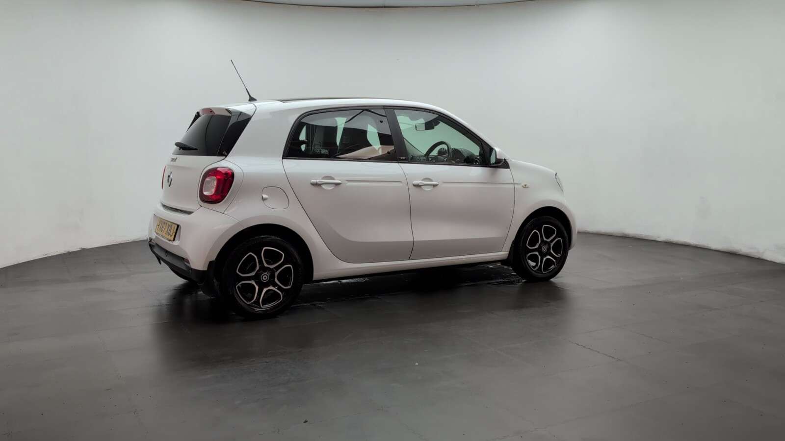 2017 SMART FORFOUR 2017 SMART FORFOUR