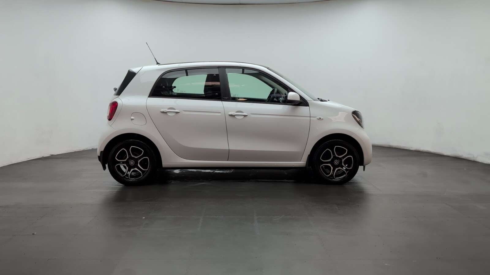 2017 SMART FORFOUR 2017 SMART FORFOUR