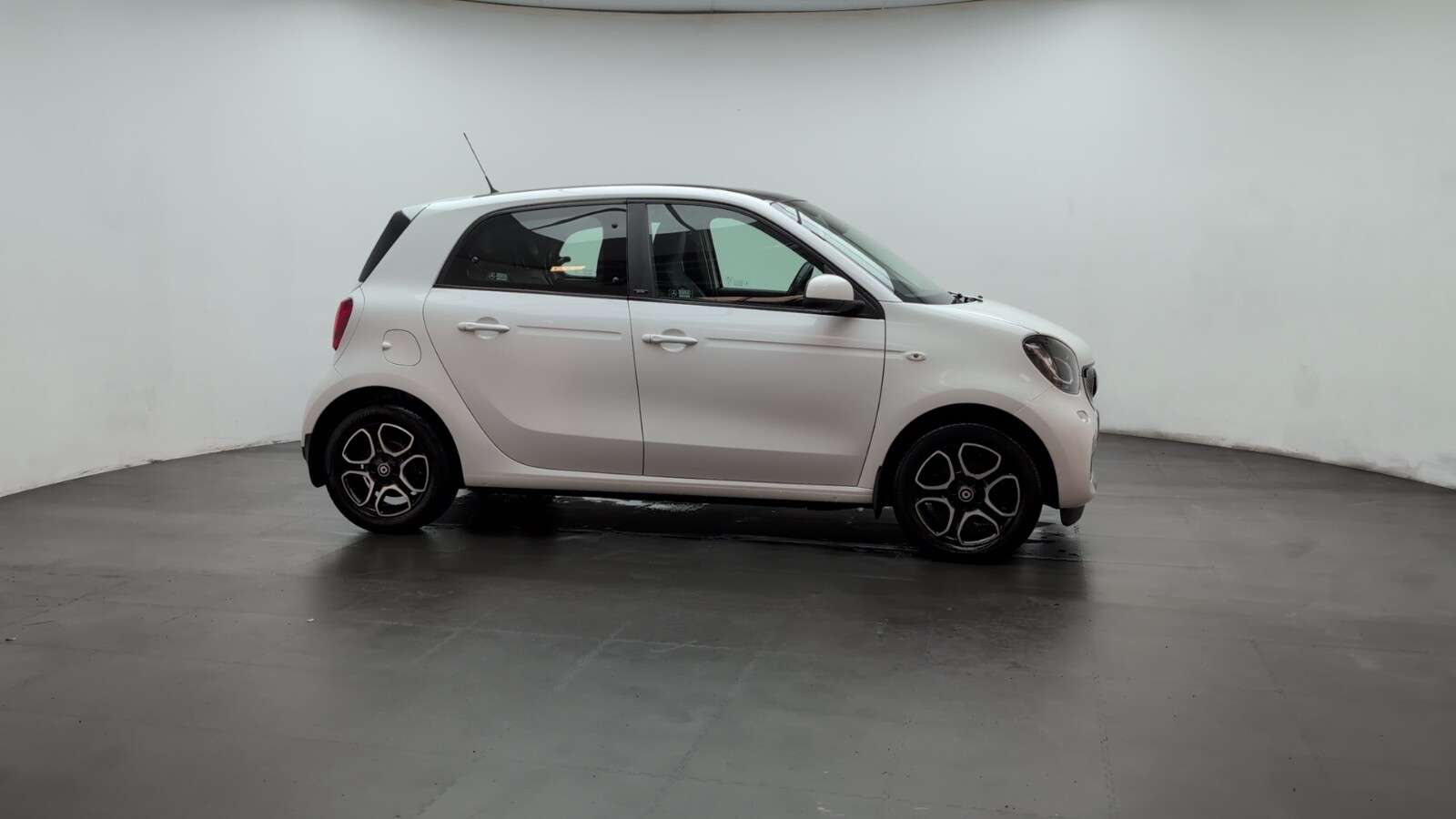 2017 SMART FORFOUR 2017 SMART FORFOUR